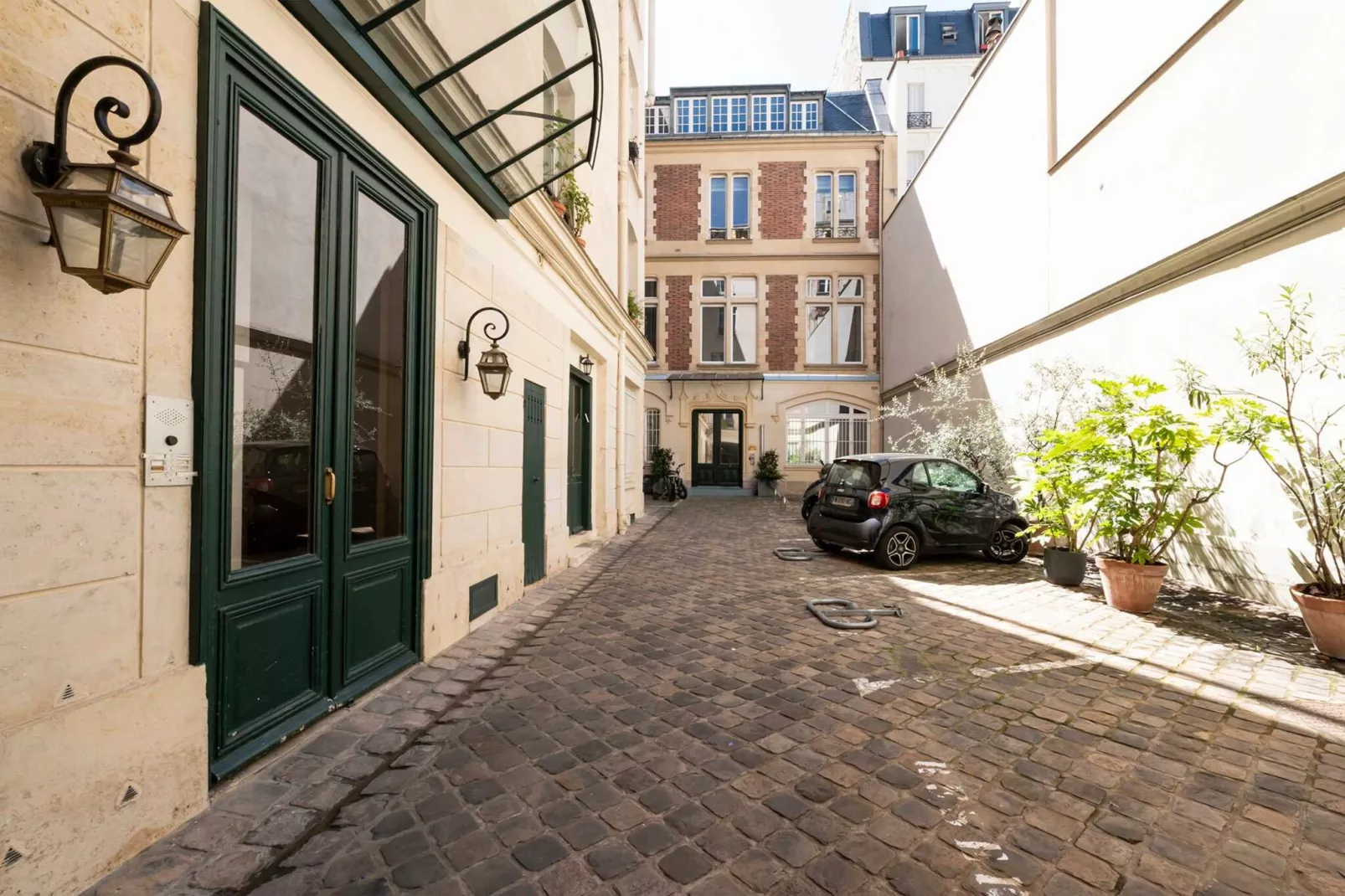 COLISEE C-Image-tags.