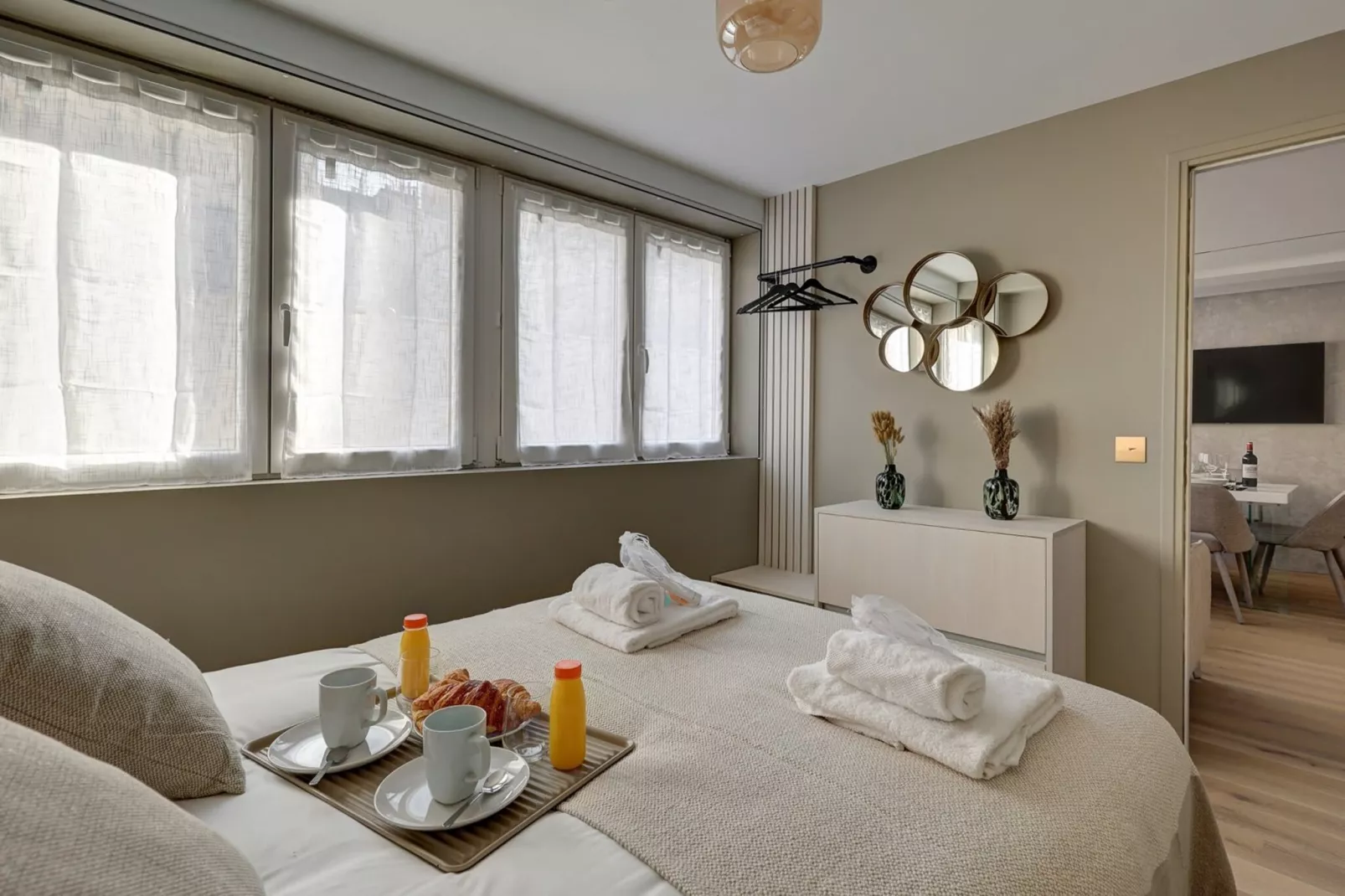 FONDARY 4-Image-tags.