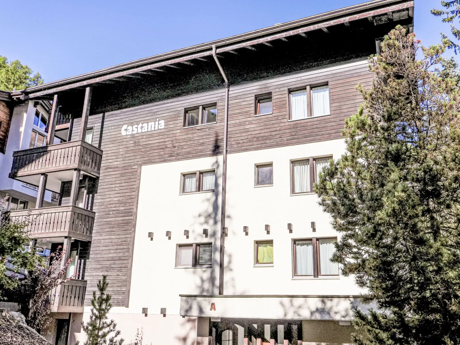 Castania A-Buiten