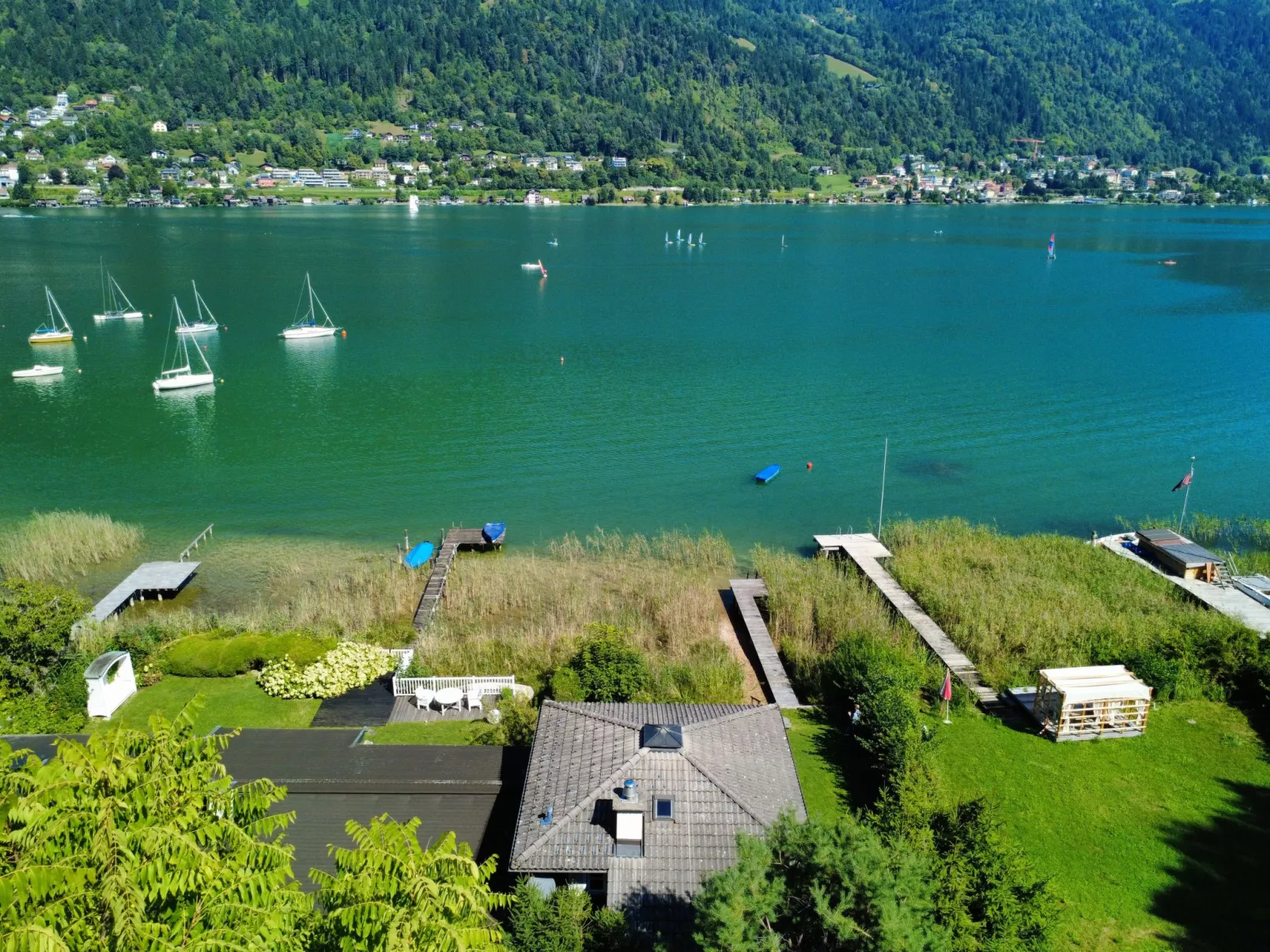 Haus direkt am Ossiacher See-Buiten