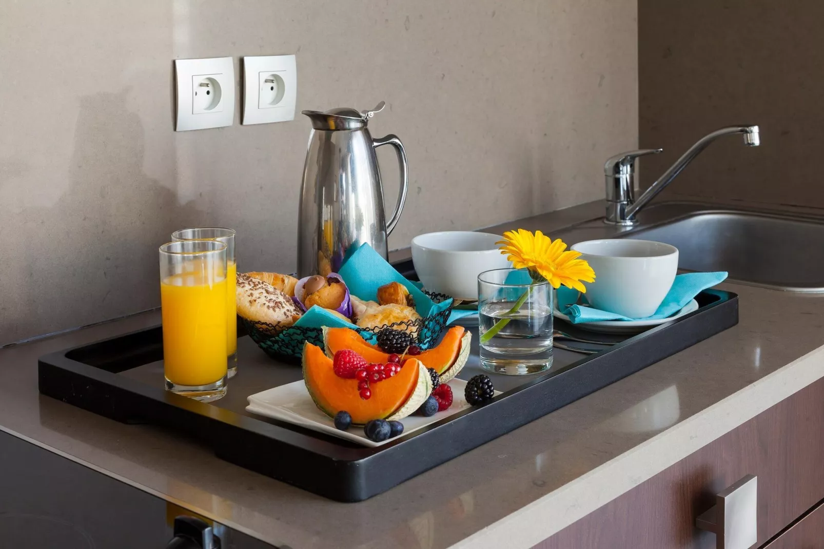 NEHÔ SUITES CANNES CROISETTE - Superior suite with terrace-Sfeer