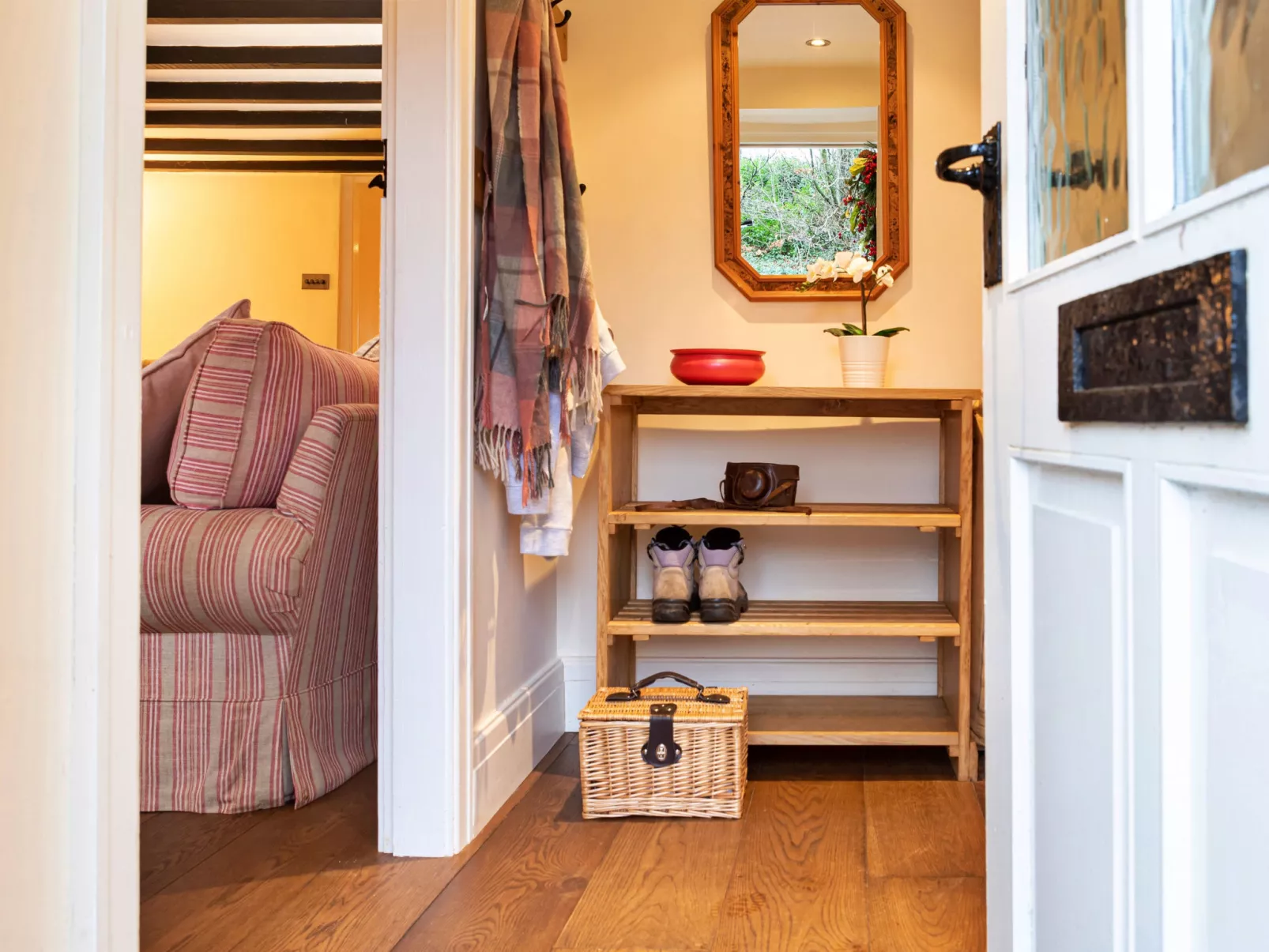 Two Storrs Cottages-Buiten