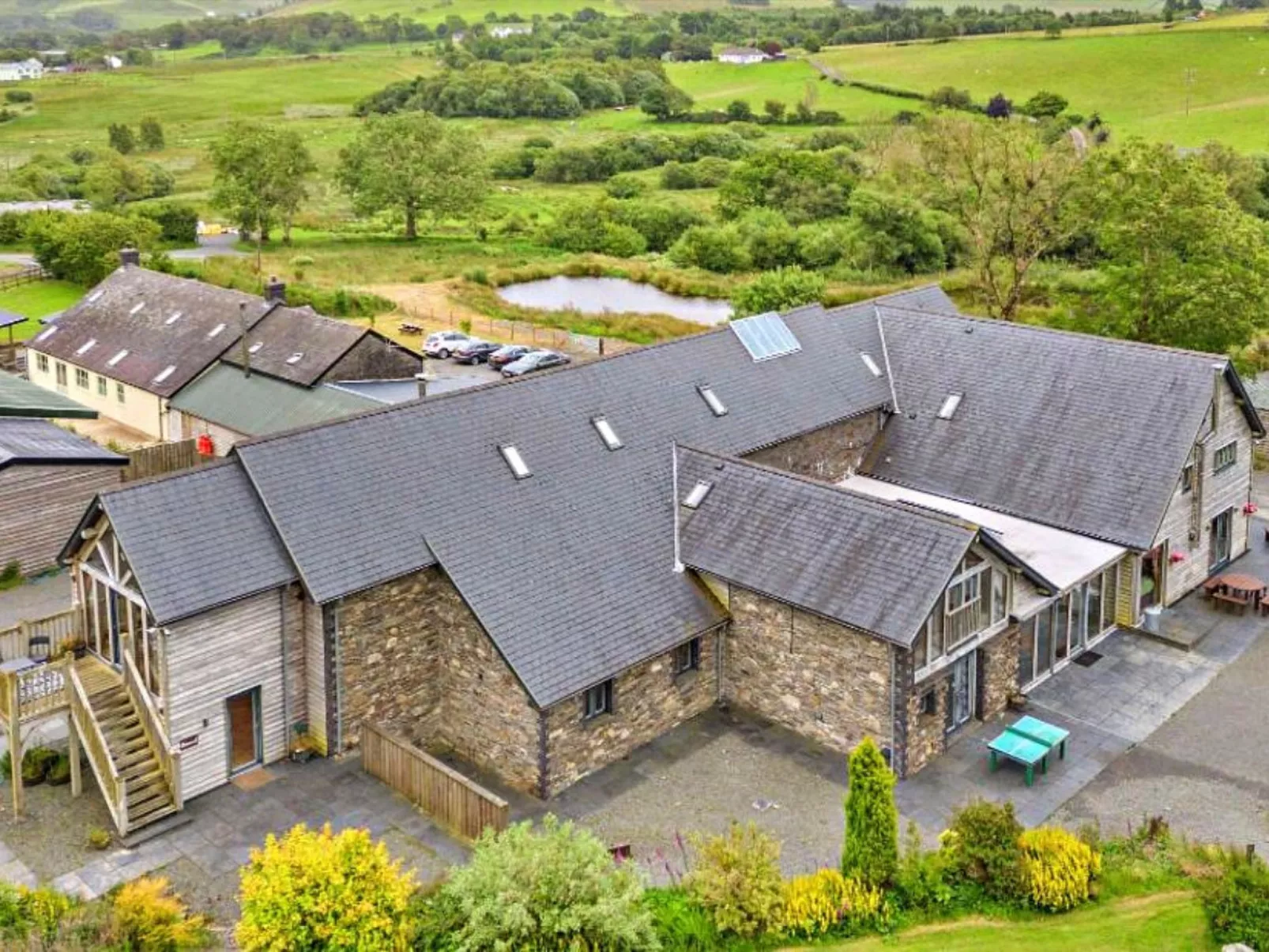 The Welsh Barn-Binnen