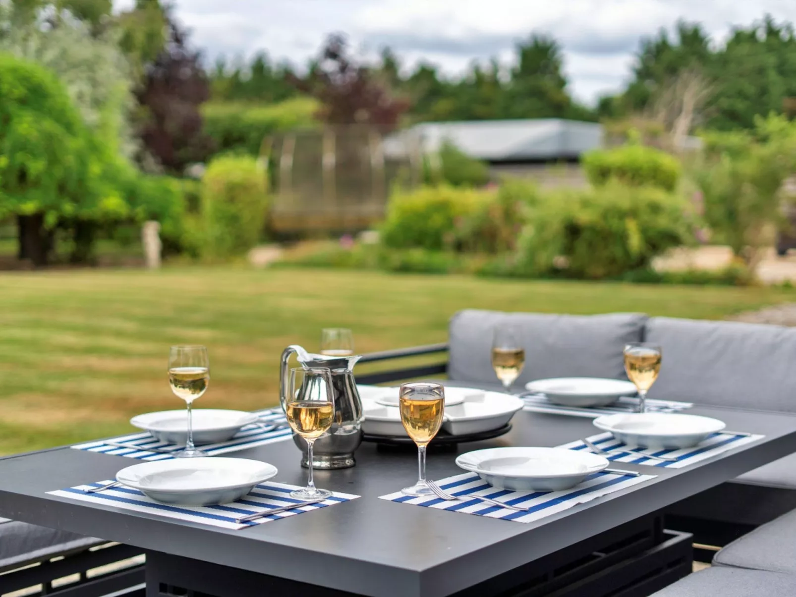 The Old Rectory-Buiten