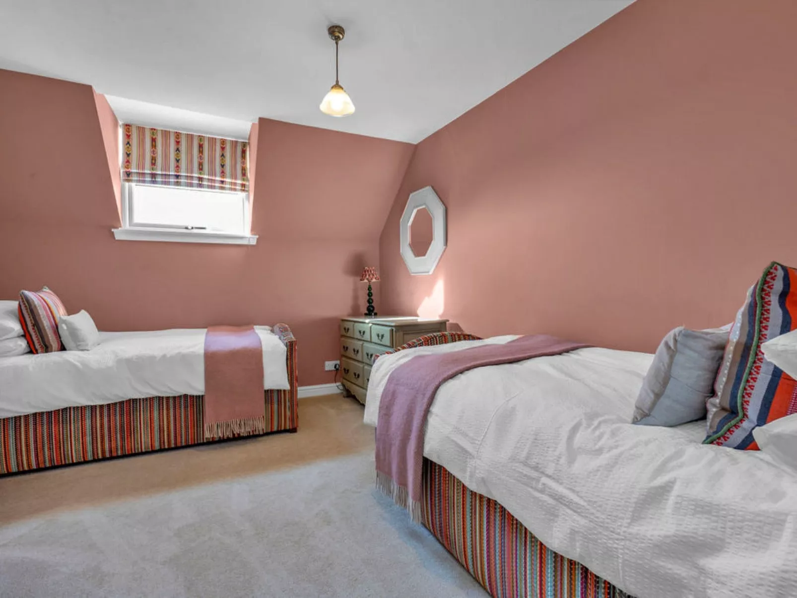 The Wheel House-Binnen