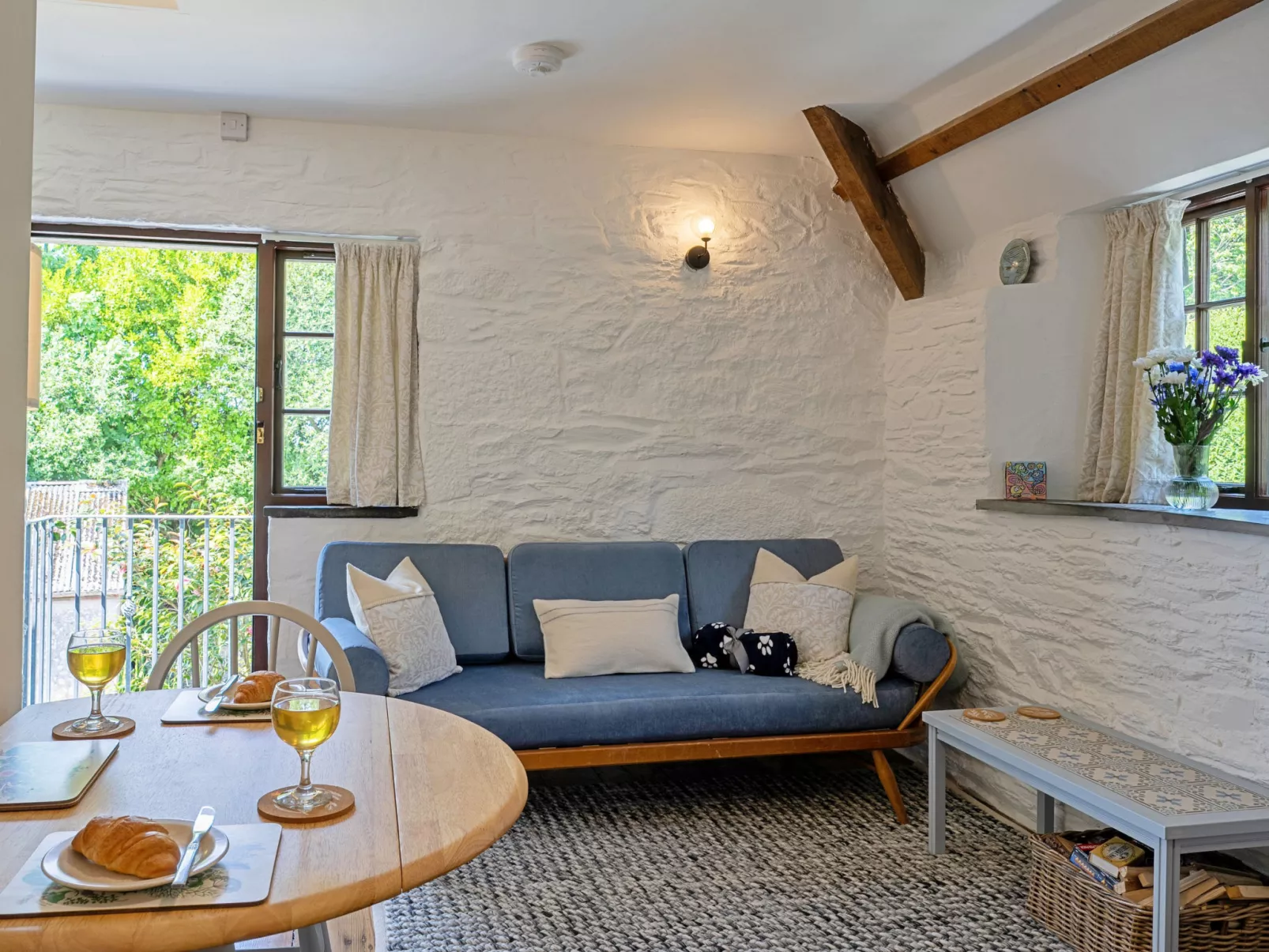 Rowella Cottage-Binnen