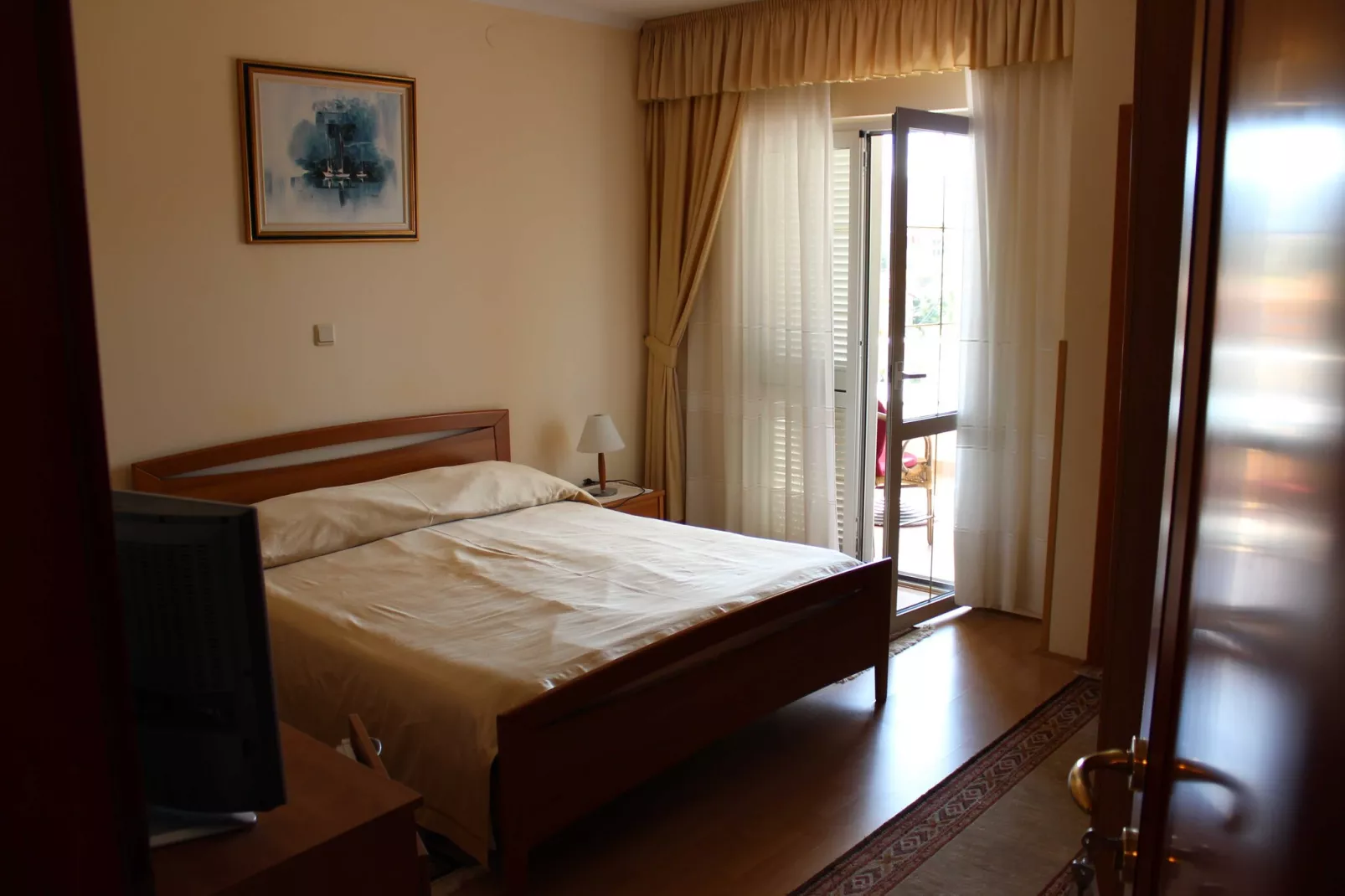 Guest House Villa Anggela - Standard Double room with Balcony and Sea View (BR2)-Binnen