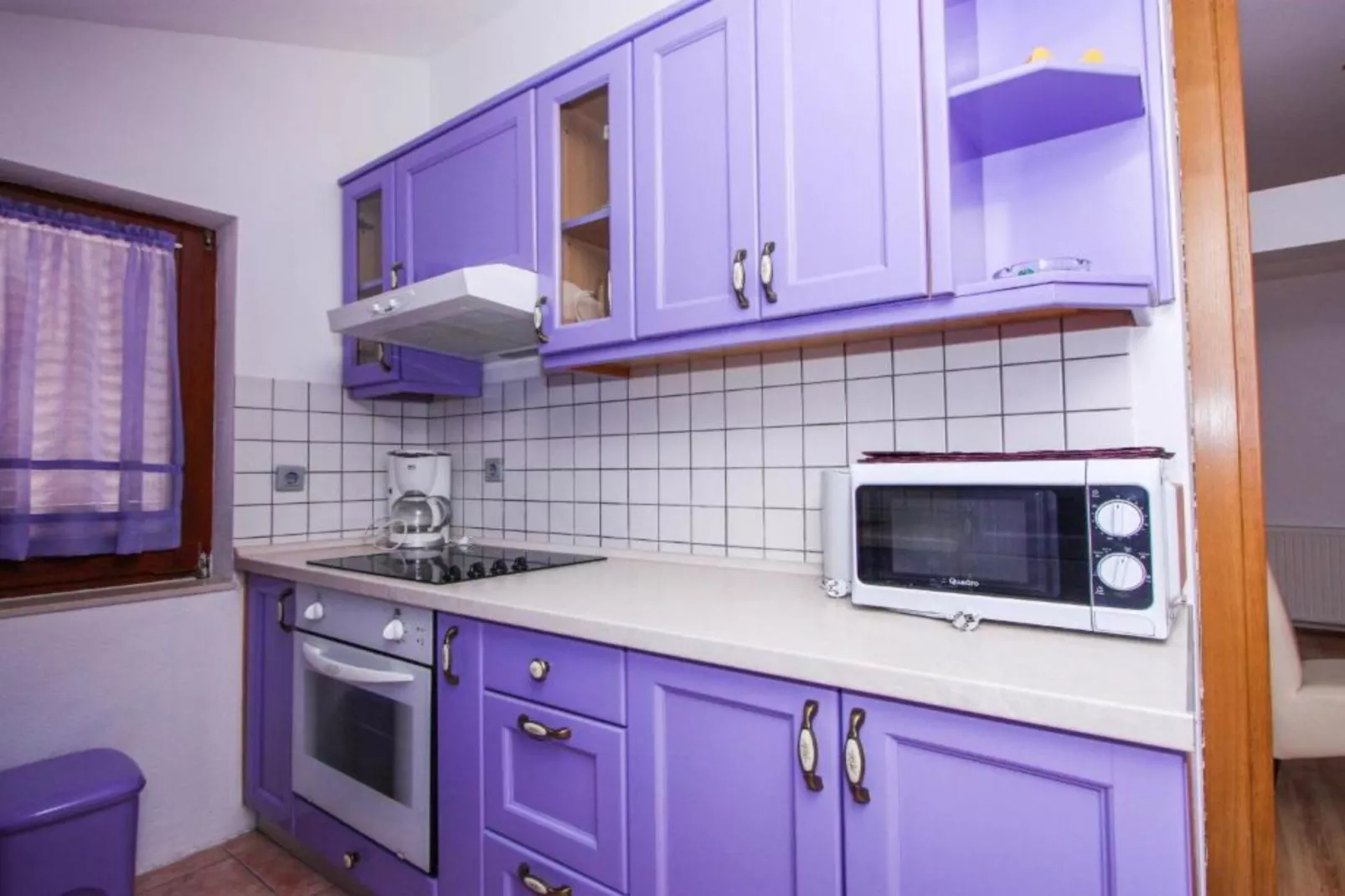 Peaceful Apartments With Style  - Two Bedroom Bedroom Apartment-Buitenlucht