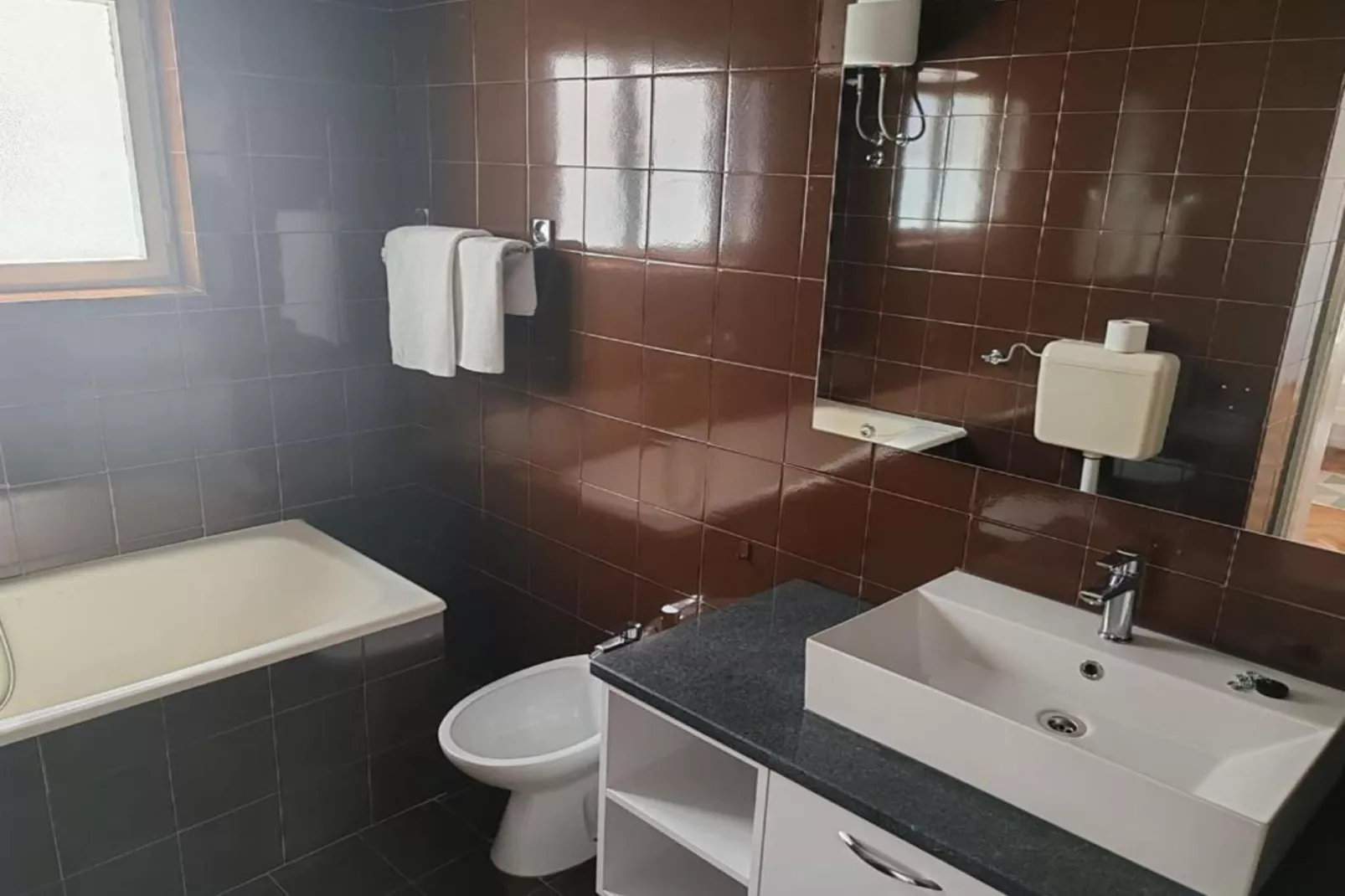 Holiday Home Ribarić - Four Bedroom Holiday Home with Terrace-Badkamer