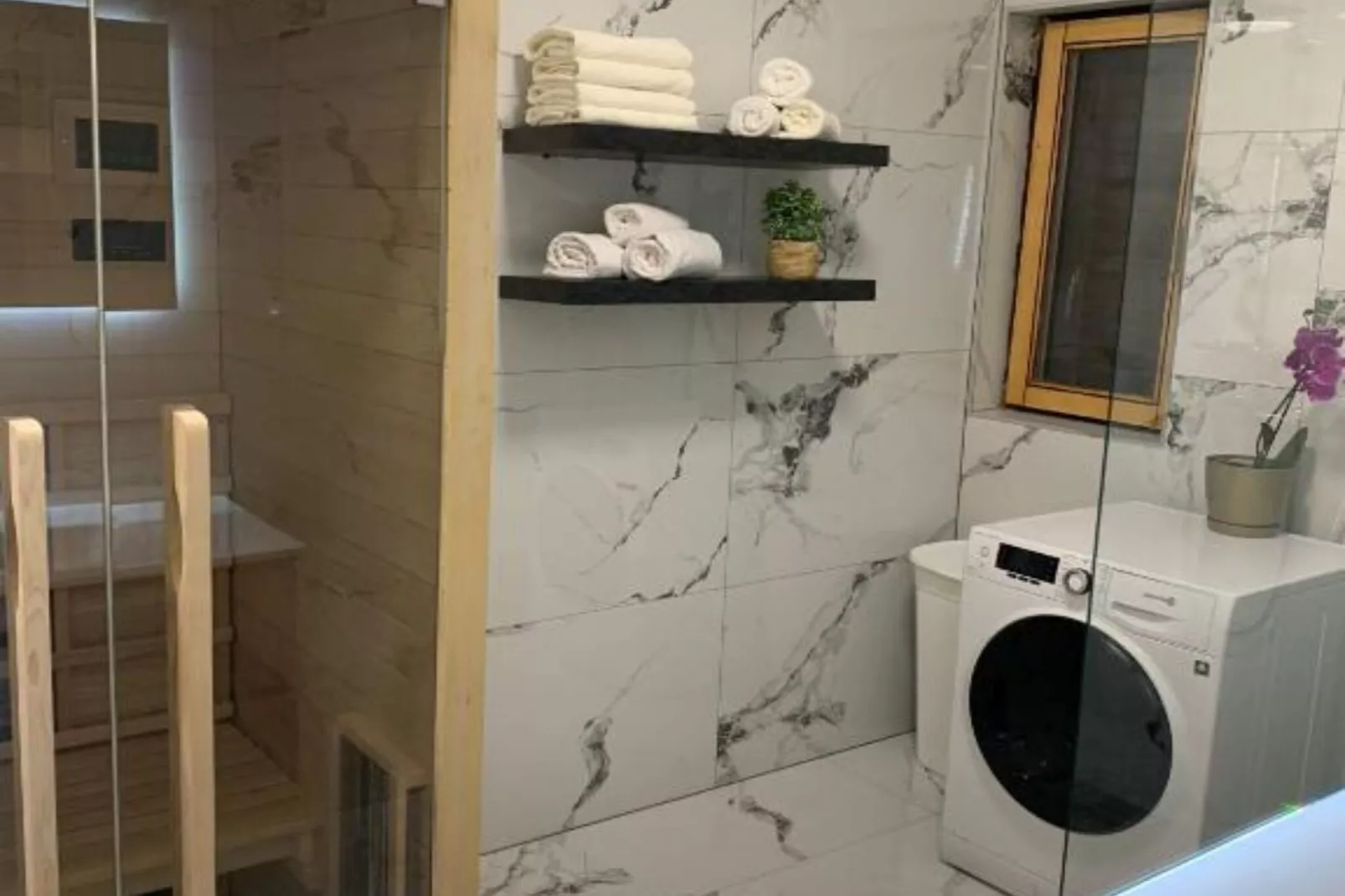 Luxury Apartment Ivo  with Jacuzzi near the beach - Two Bedroom Apartment-Badkamer