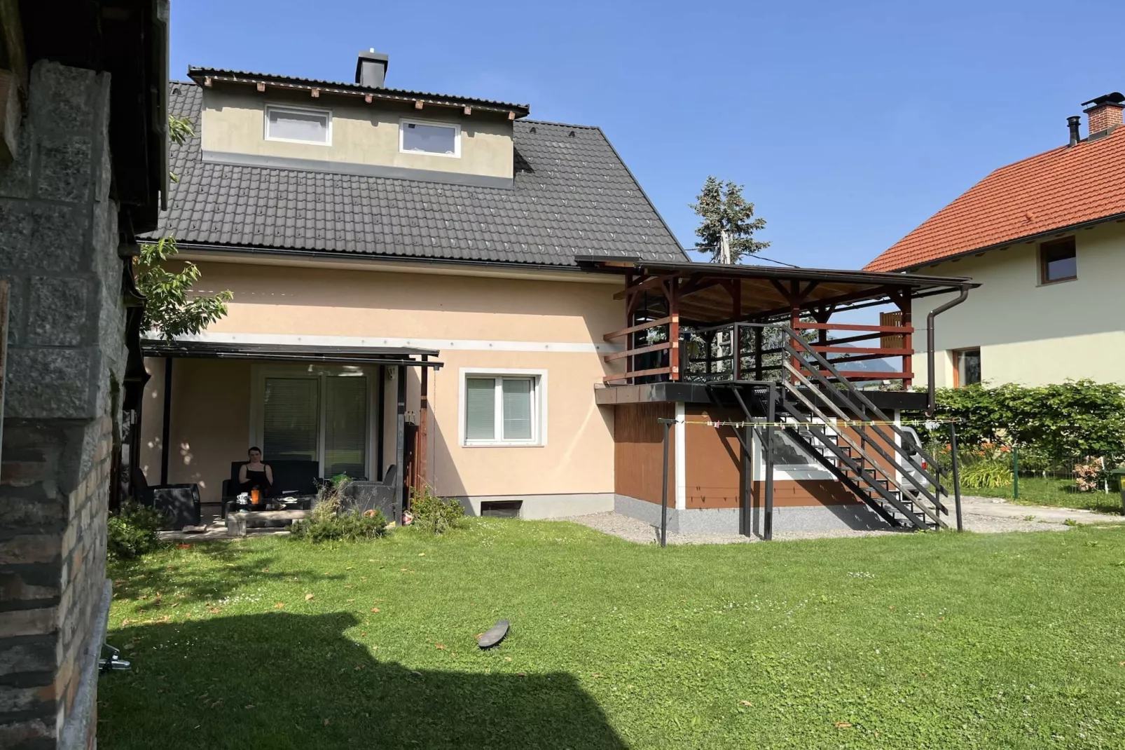 Meadow Tranquil Apartments with Evergreen Garden - Studio Apartment-Buitenlucht