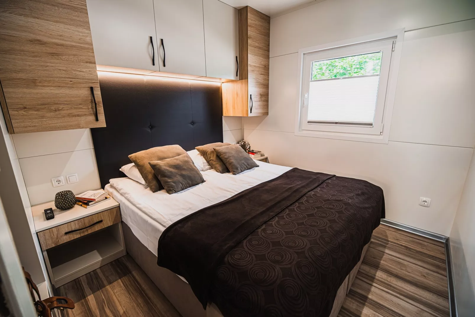 Lake Serenity Premium Mobile Homes with Thermal Riviera Tickets - Three Bedroom Mobile Home 15\/029 - Slaapkamer