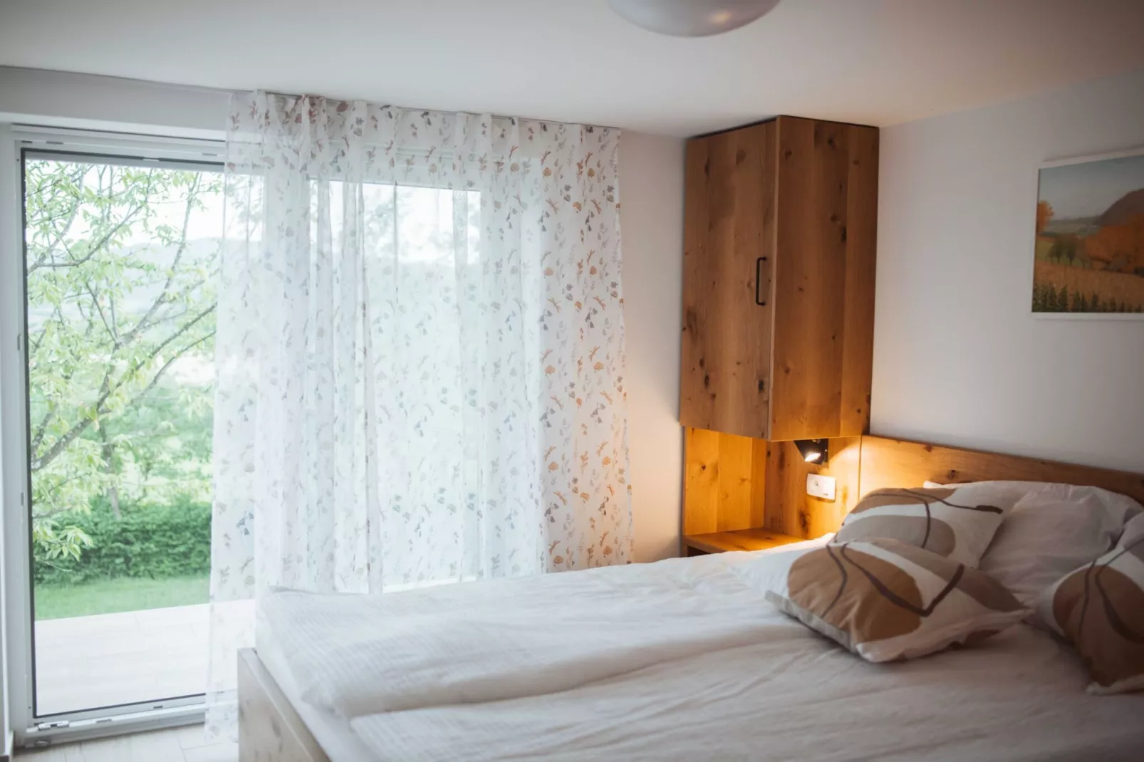 Cozy Holiday Home with Fireplace and Scenic Hills in Bistrica ob Sotli - Two Bedroom Holiday Home-Slaapkamer