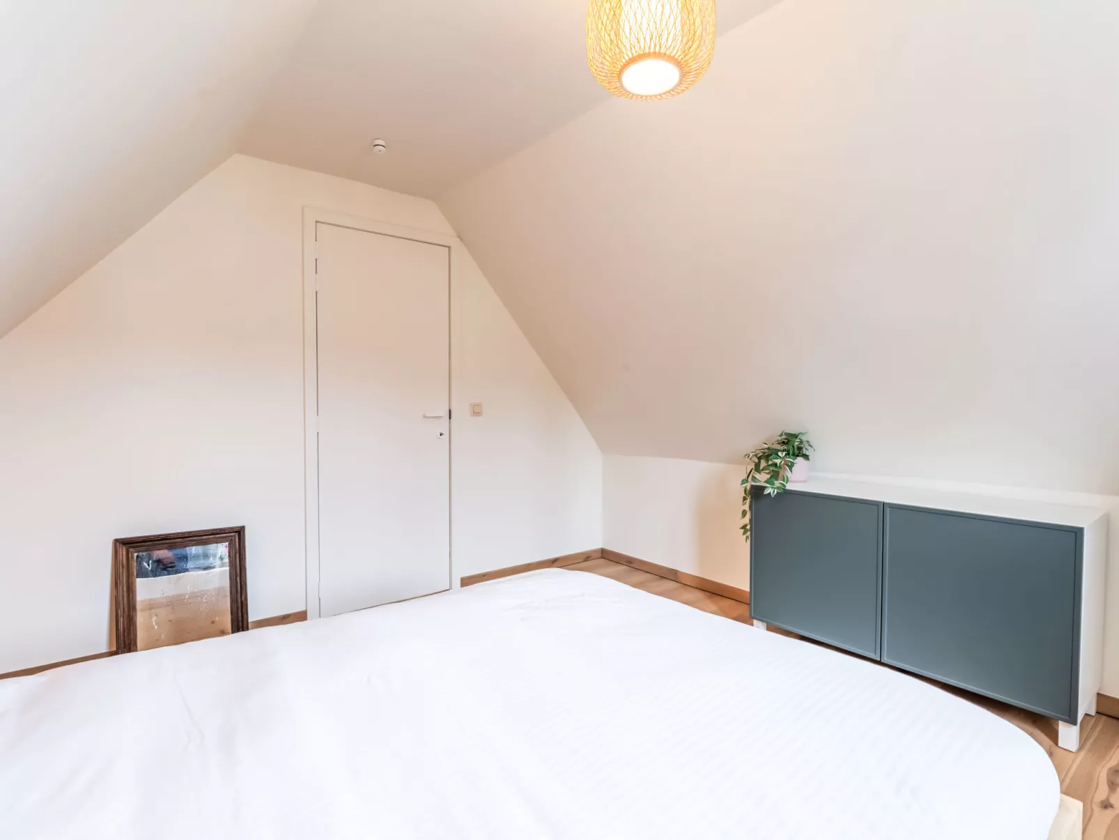 Lili's with terrace-Binnen