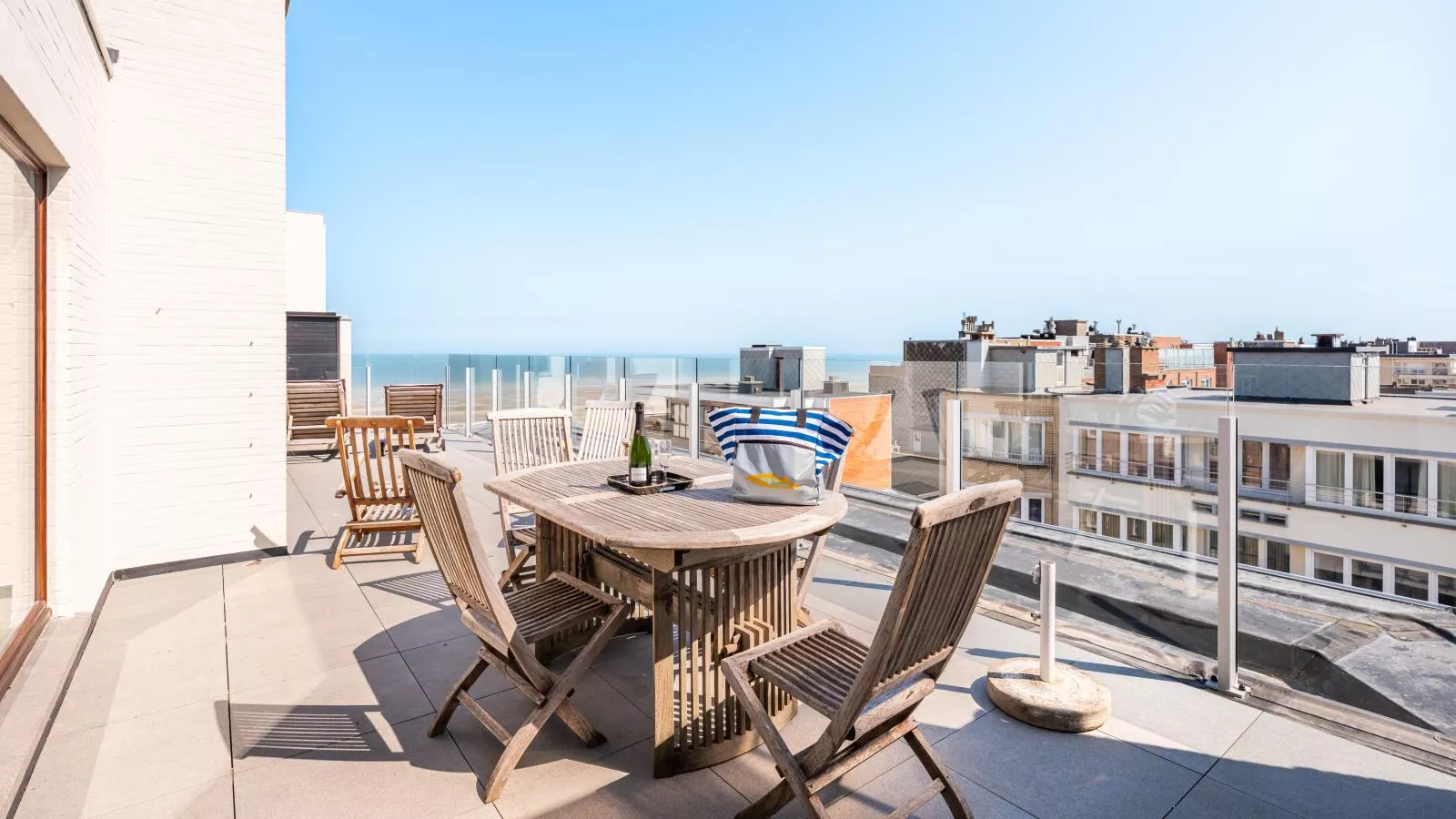 Apollo Sixième-Terrasbalkon