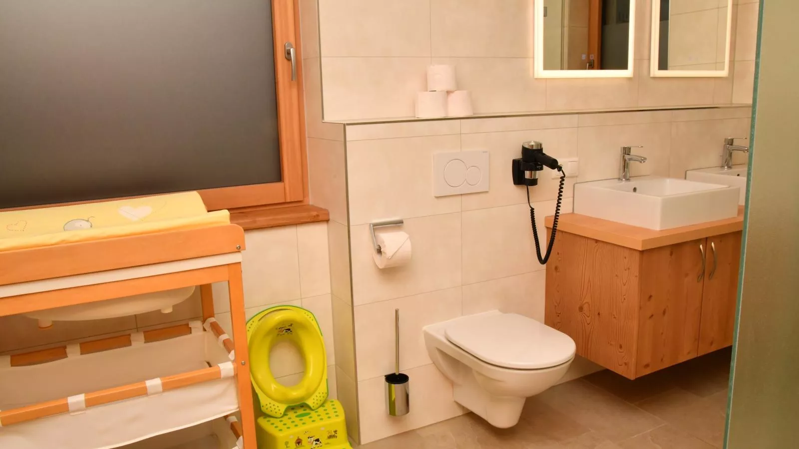 Apartments Next To The Ski Lift GF 1-Badkamer