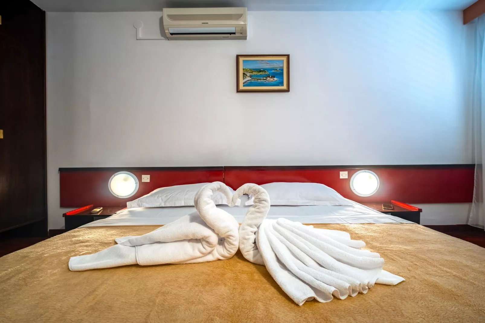 Hotel Issa - Double Room Sea View 7 - Slaapkamer