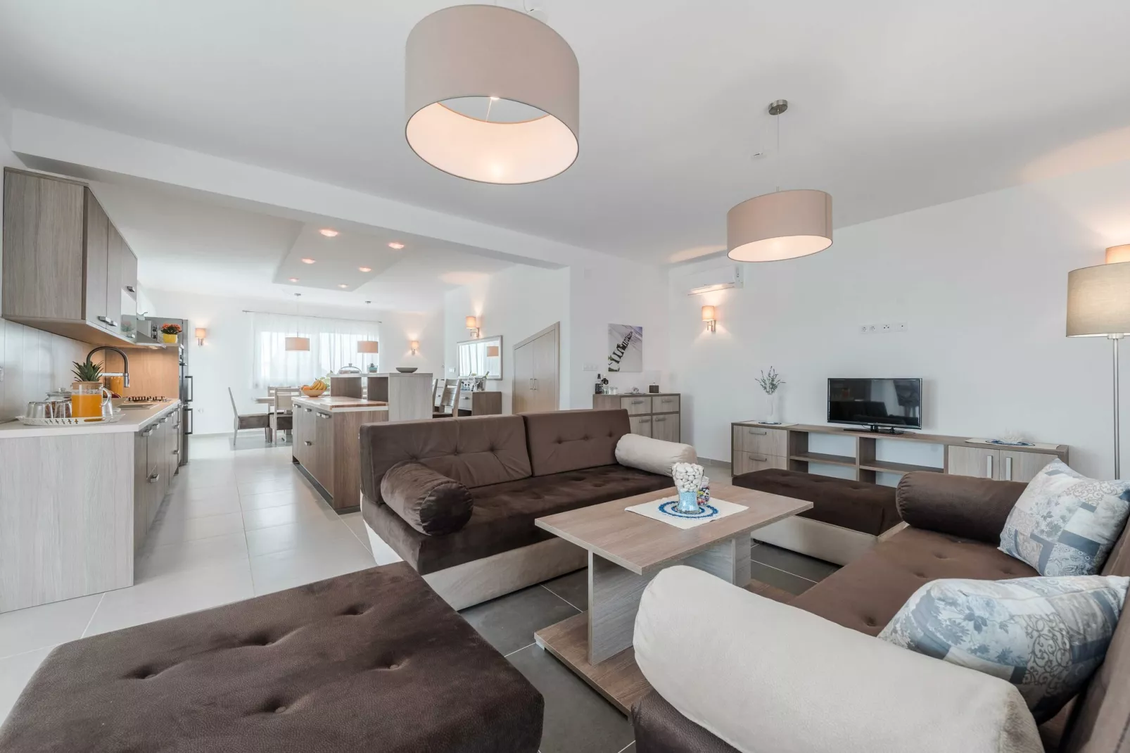 Luxury Escape with Swimming Pool & Modern Design -  Classic Four Bedroom Villa with Sea View and Private Pool ( Villa 3)-Woonkamer