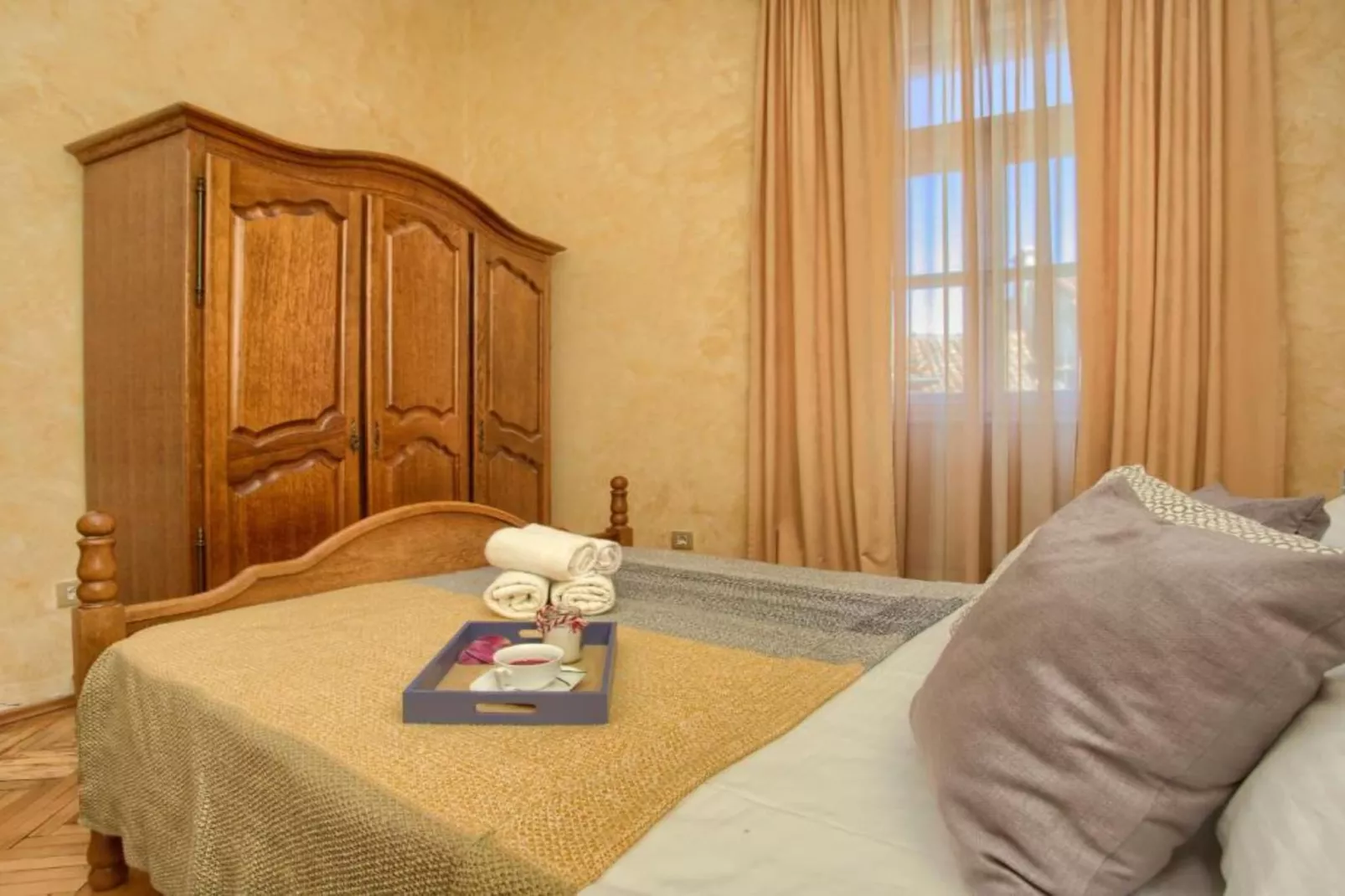 Kotor Old Town Charm Apartment - Two Bedroom Apartment-Slaapkamer