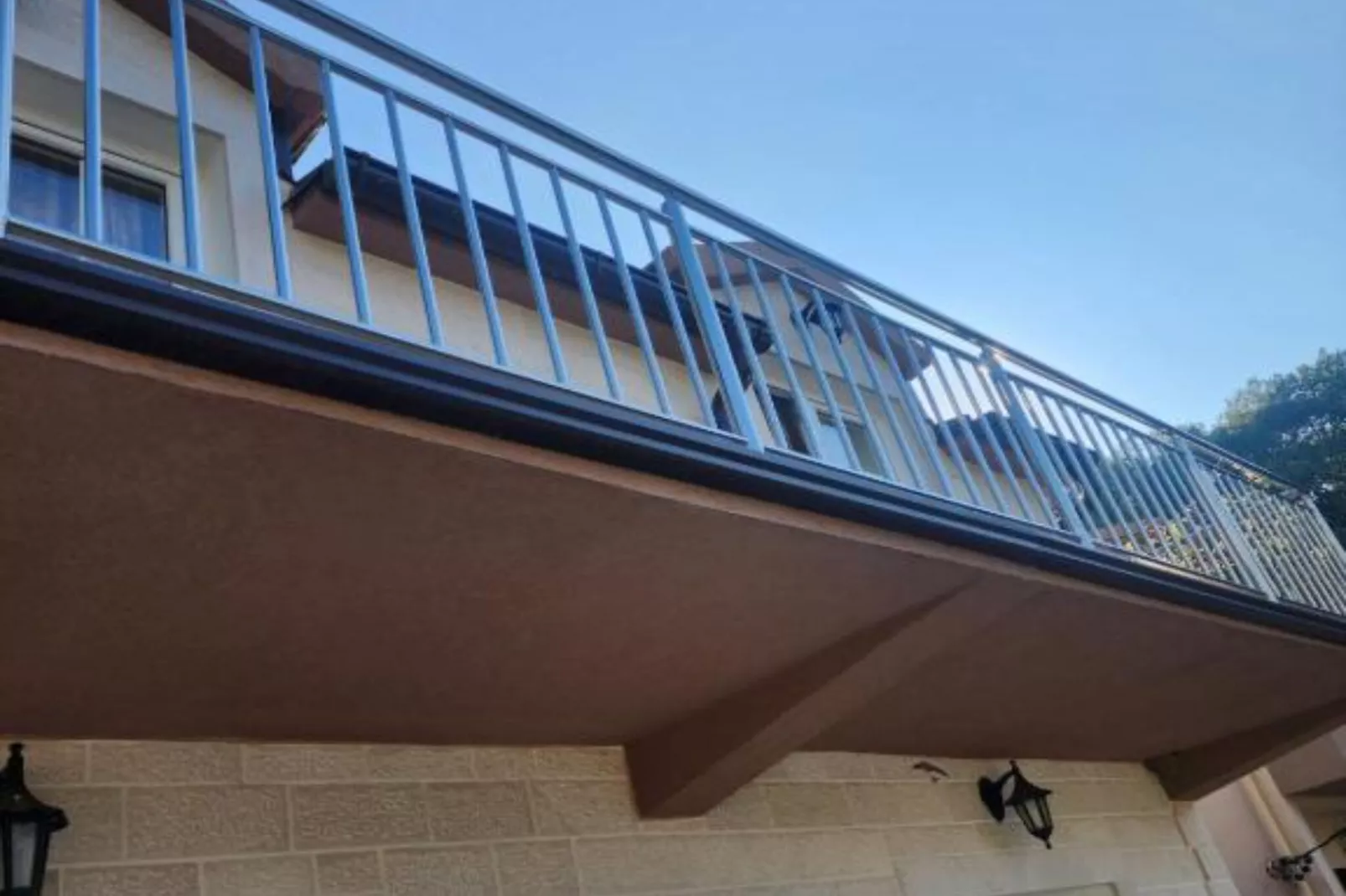 Deluxe City Escape with Modern Comforts & Garage - Double Room-Buitenlucht