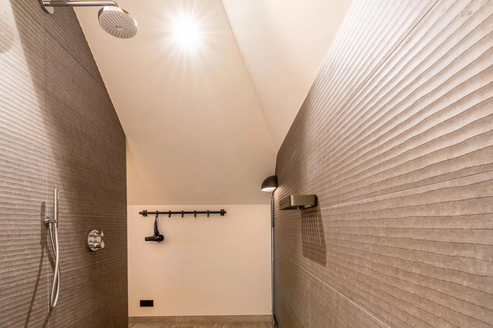 Villa Buytenplaats 191-Badkamer