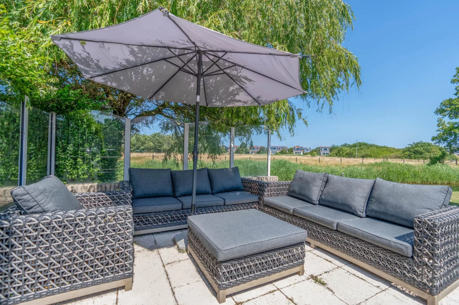 Kamperfoelie 67-Terrasbalkon