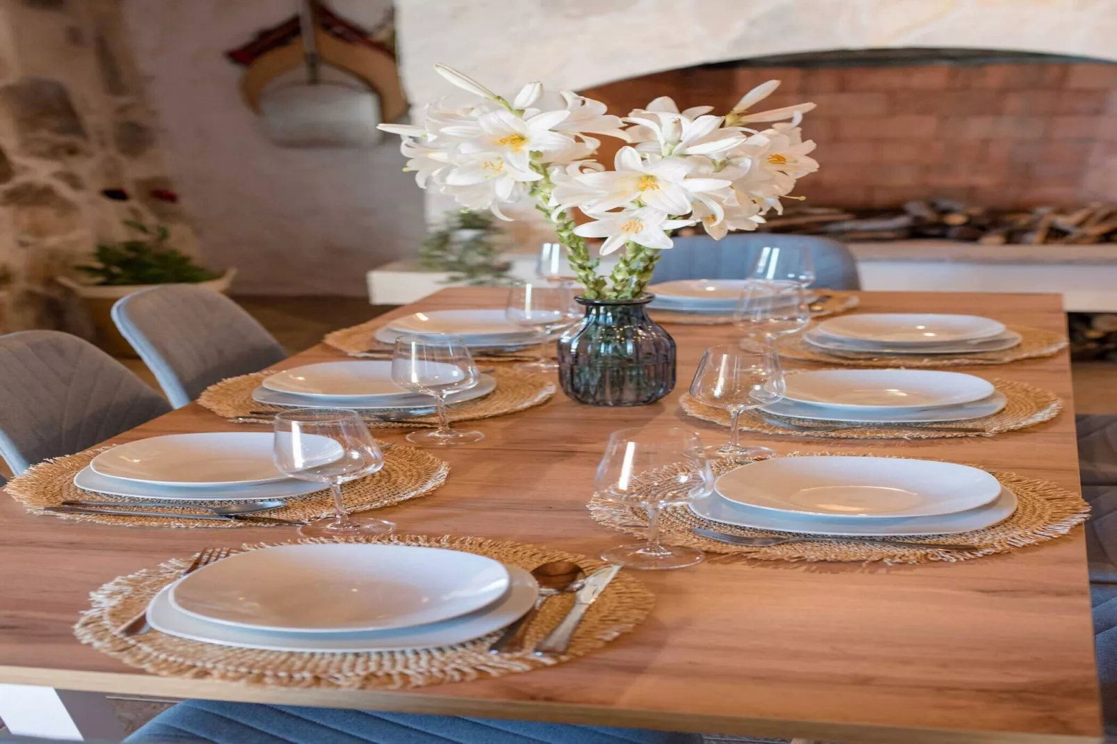 Authentic Villa Storia-Eetkamer