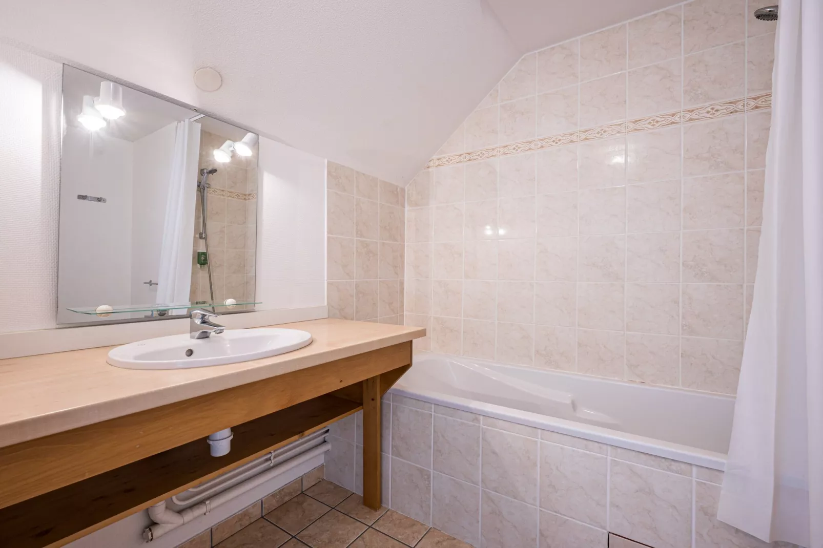 Birdie F N°21 - 5P10-Badkamer