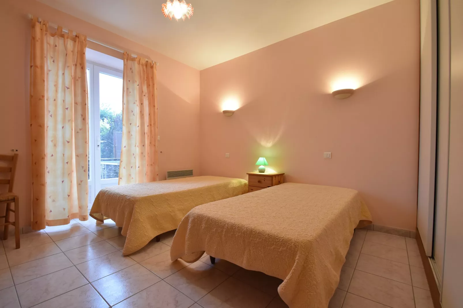 Maison de vacances Besse Les Vitarelles 6p-Slaapkamer