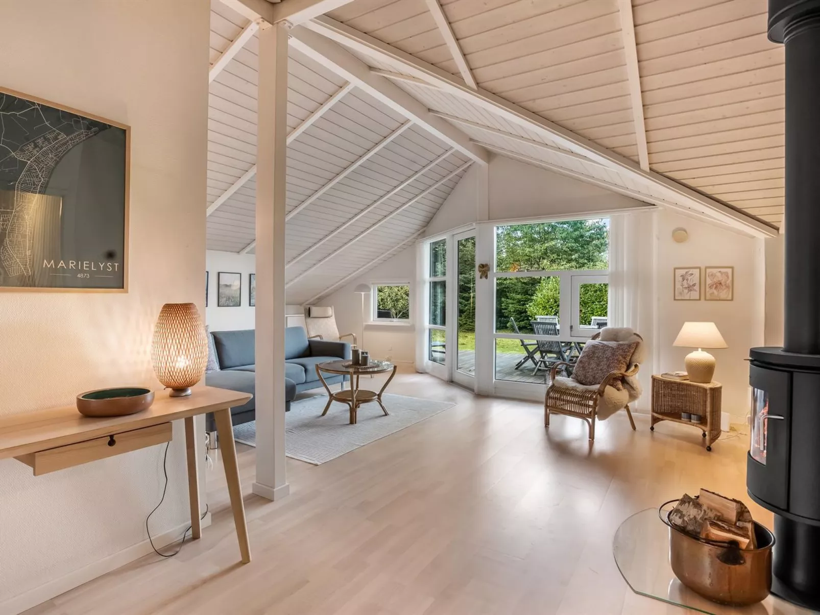 "Lirim" - 400m from the sea-Binnen