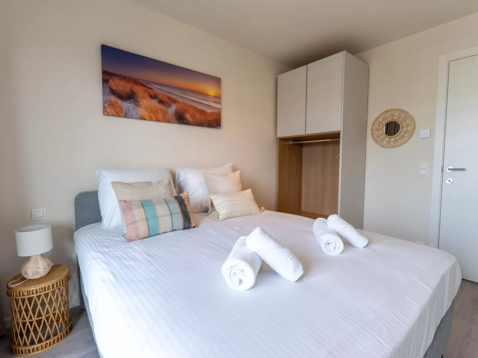 The Waves with parking-Binnen