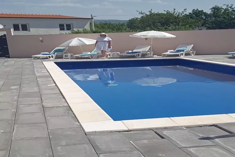 Charming Villa Nina with Pool - Four Bedroom Villa With Terrace and Swimming pool-Zwembad