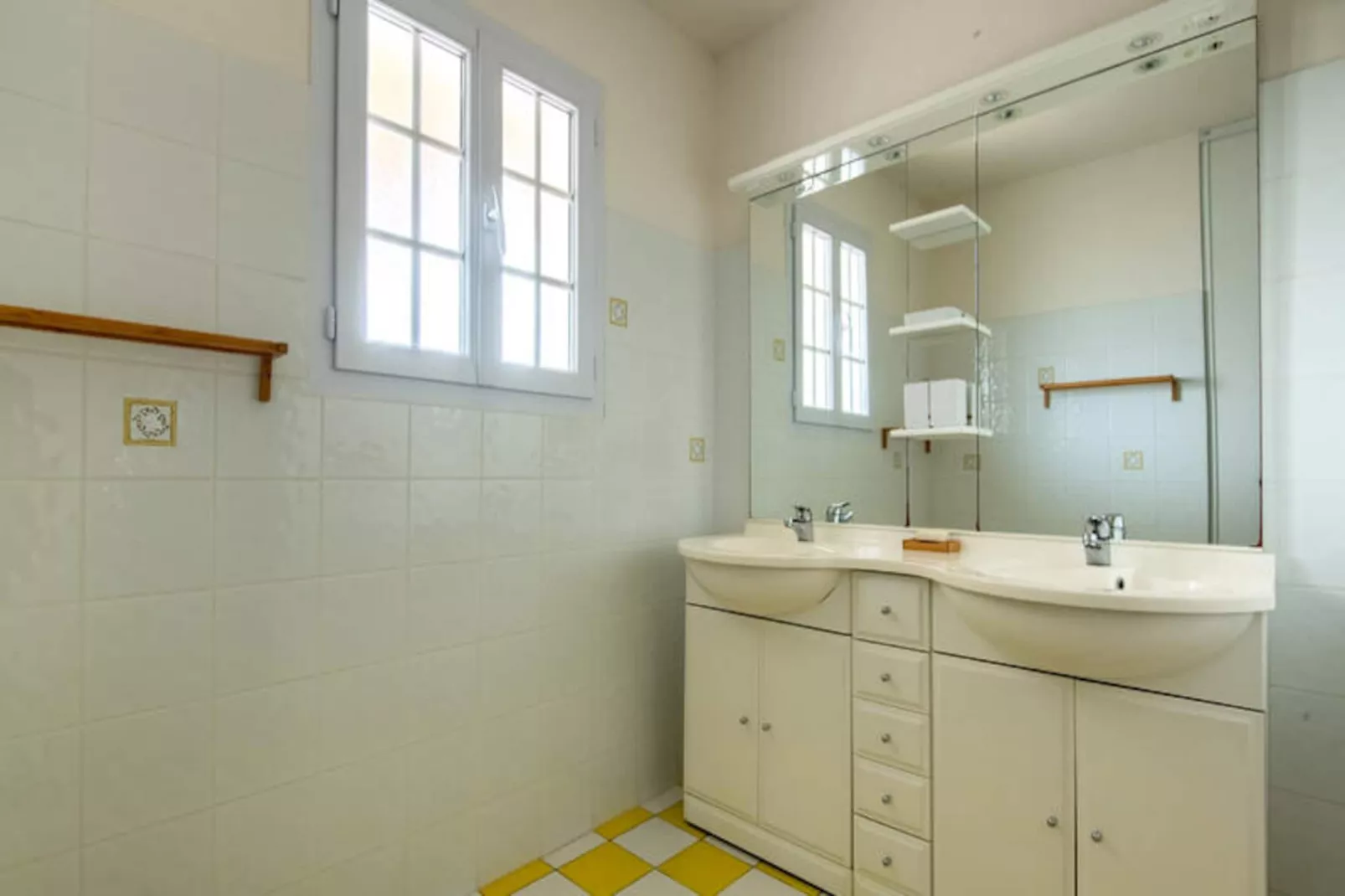 Maison à Notre Dame de Monts-Niet-getagd