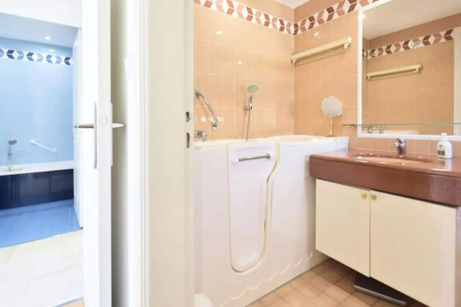 Résidence 3 Pi&egrave;ces En R&eacute;sidence Avec Piscine Et Vue Mer-Niet-getagd