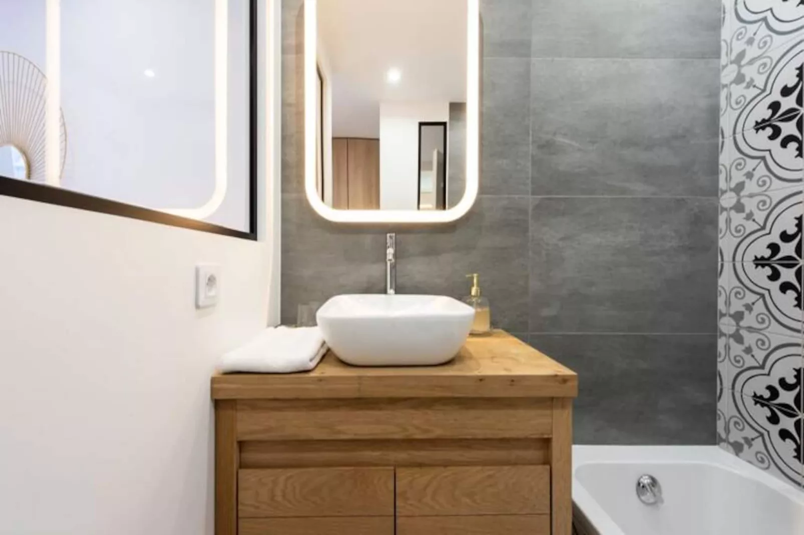 Résidence 3p Centre Cannes Suquet-Niet-getagd