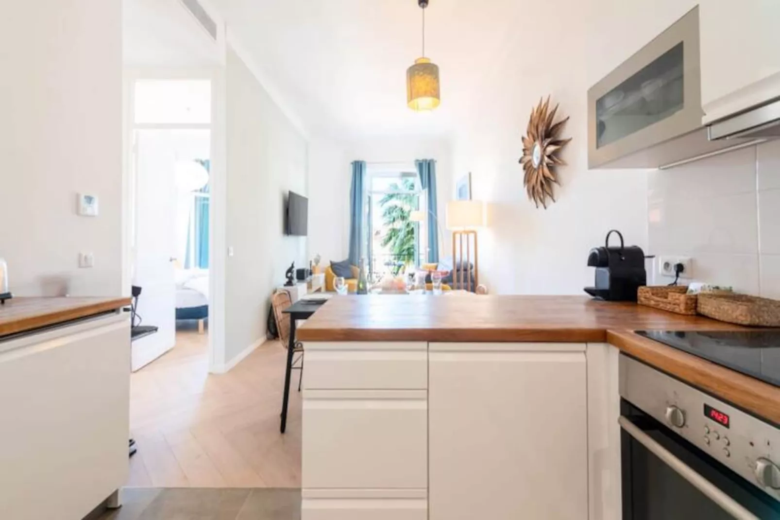 Résidence 3p Avec Balcons, 3min Du Palais Des Congr&egrave;s-Niet-getagd