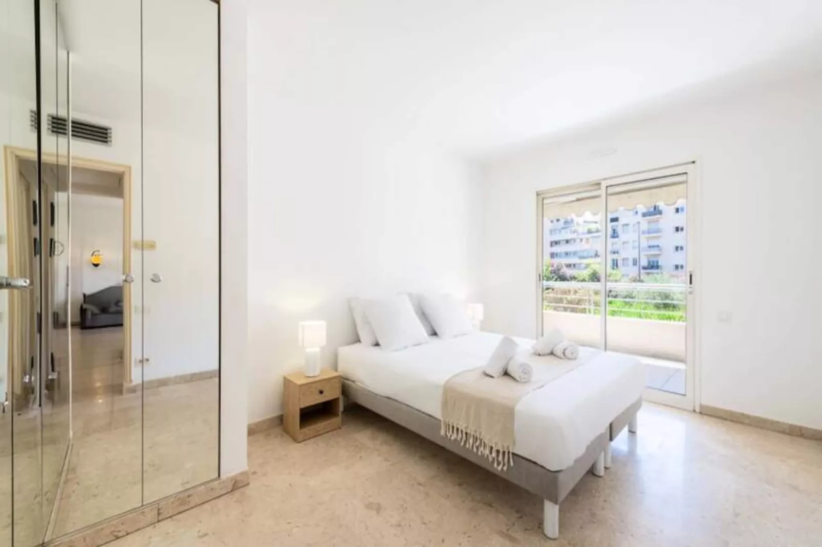 Résidence 2p Résidence Avec Piscine Et Garage, Proche Croisette-Niet-getagd