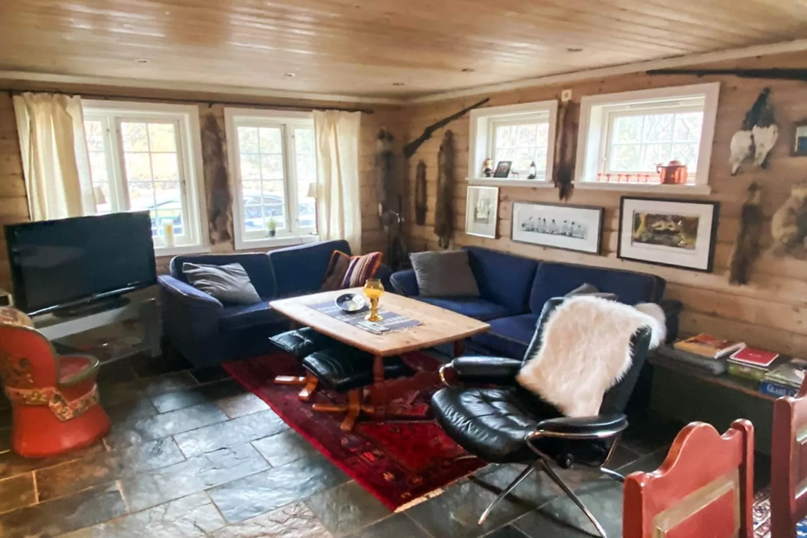 30653-PØLSEBU-Binnen