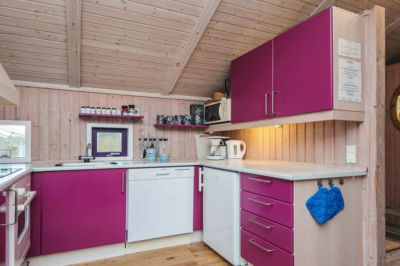 Licht strandhuis met sauna -- By Traum Ferienwohnungen-Binnen