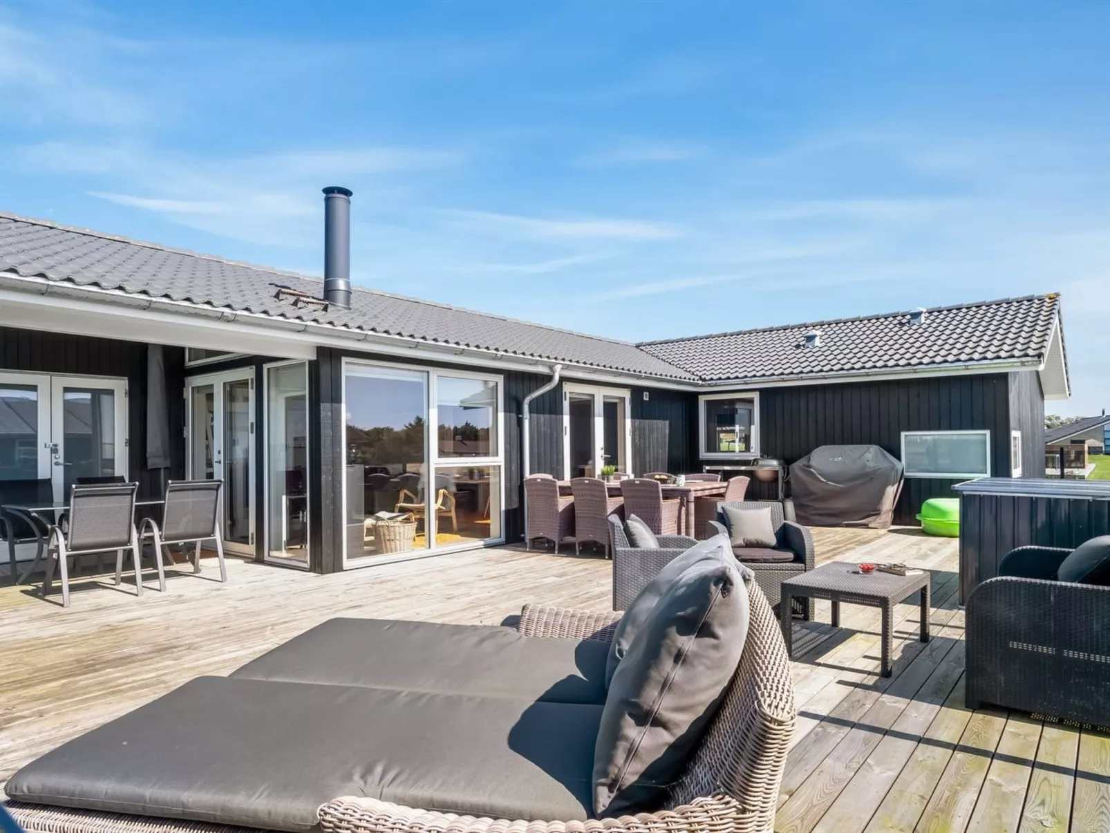 "Ginia" - 150m to the fjord-Buiten