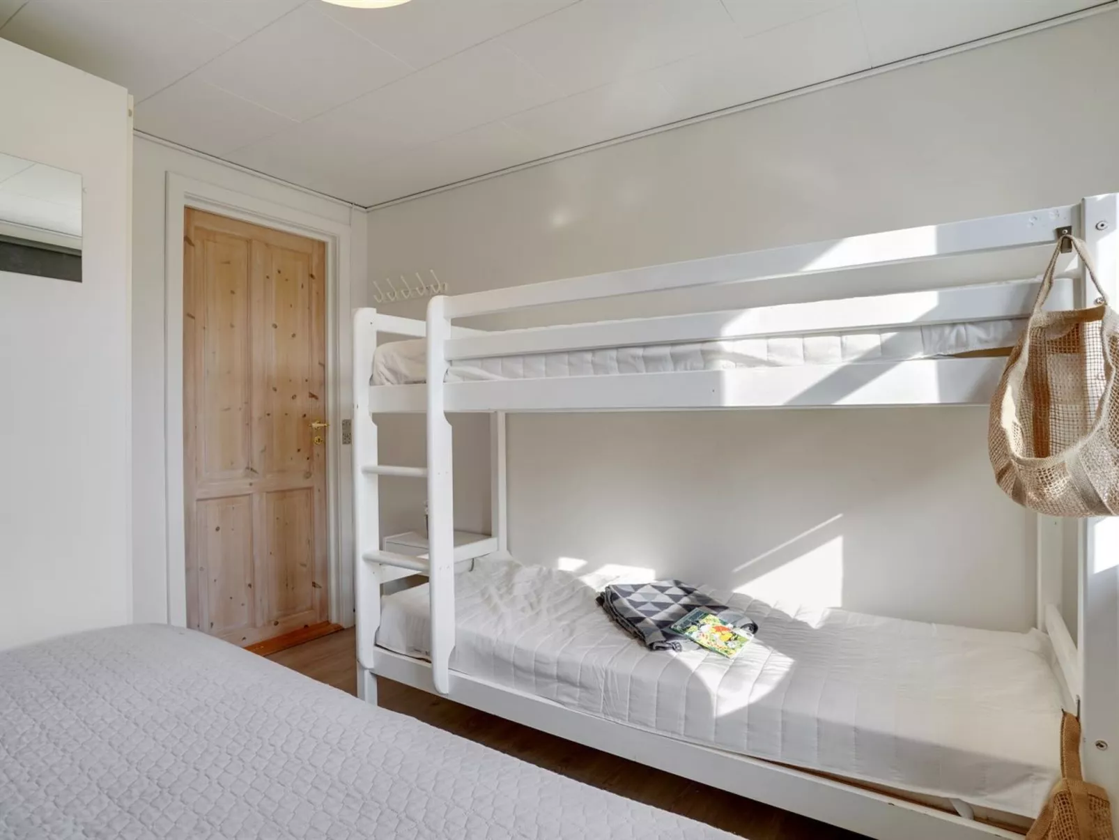 "Annegret" - 250m from the sea-Binnen