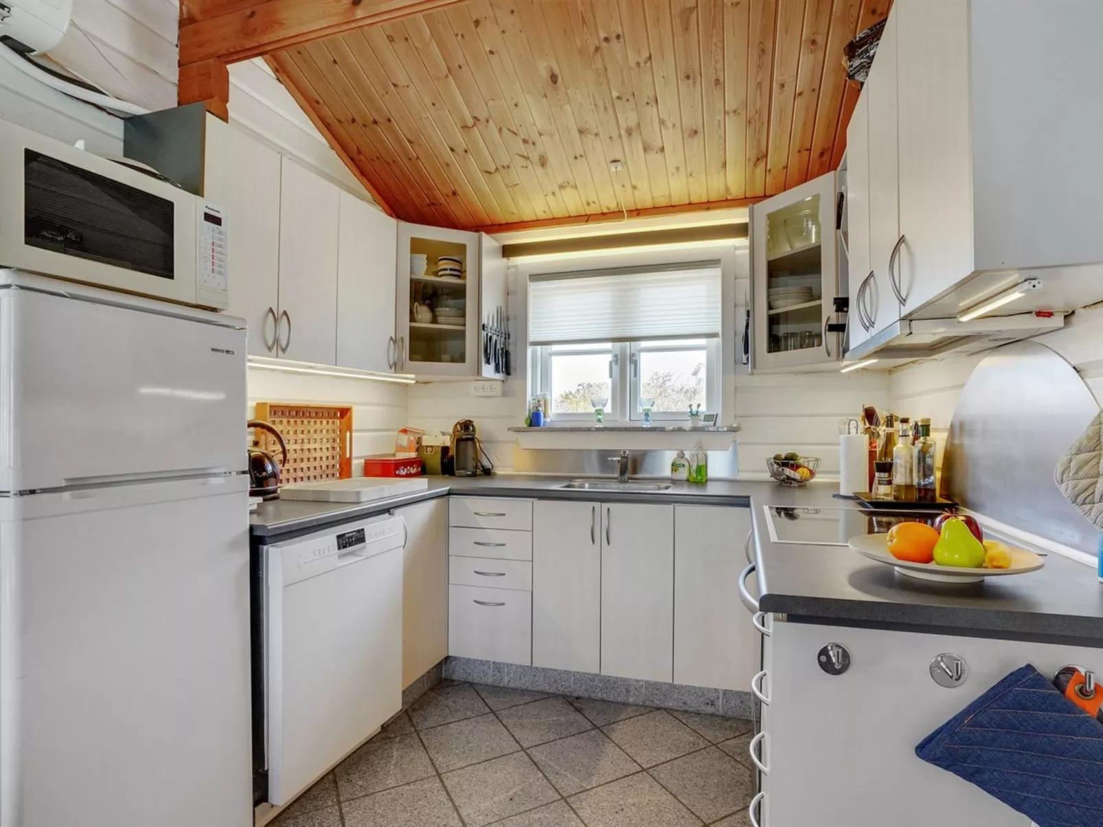 "Algea" - 300m from the sea-Binnen