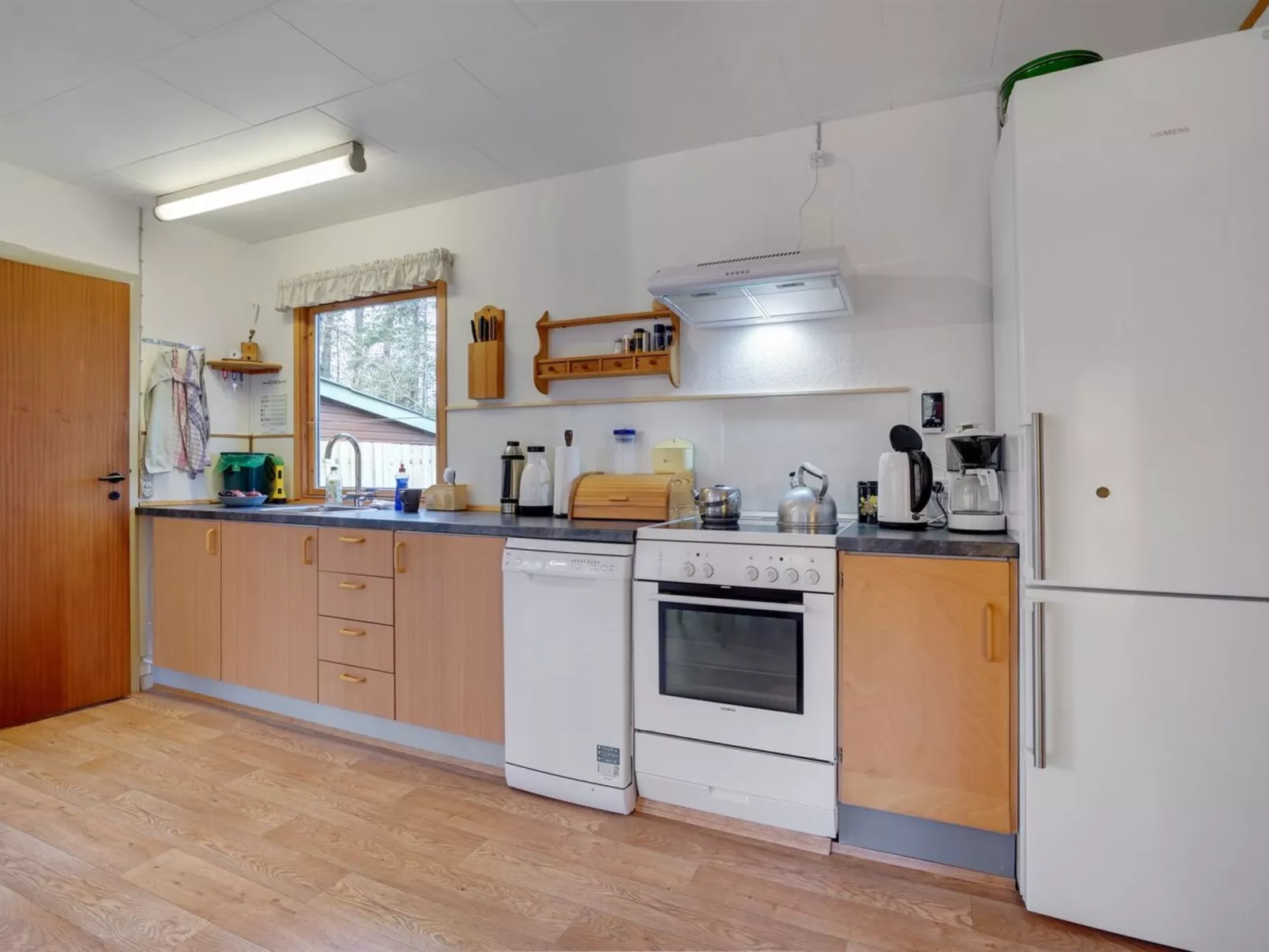 "Amala" - 2.5km from the sea-Binnen