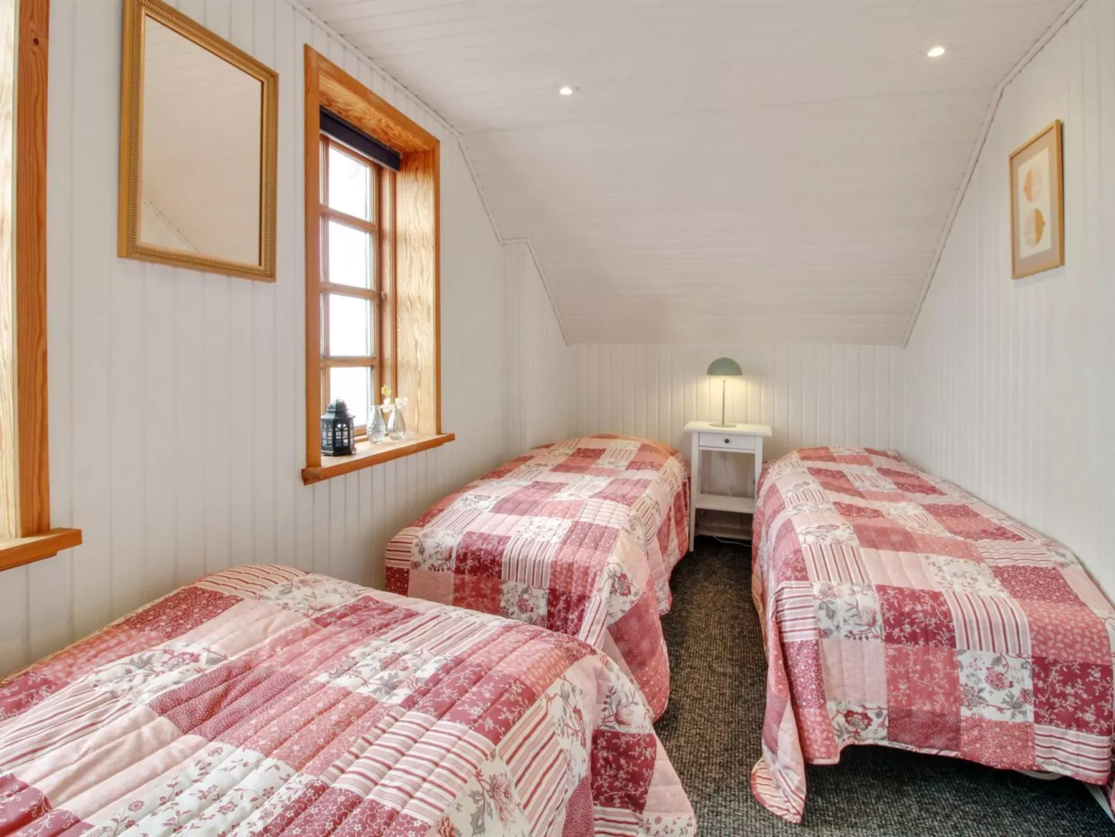 "Karla" - 100m from the sea-Binnen