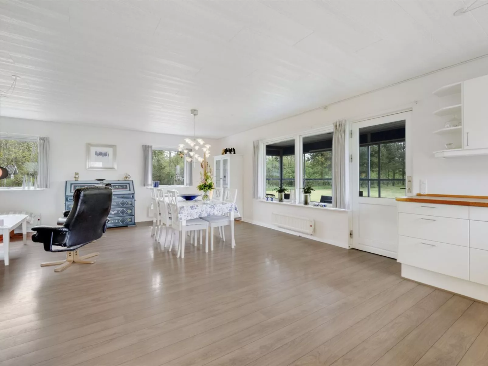 "Mikkeline" - 400m to the fjord-Binnen