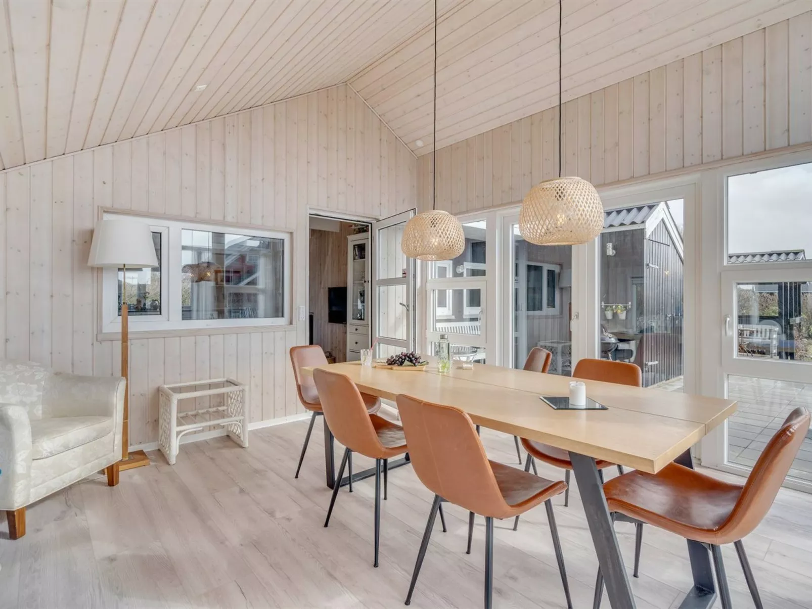 "Gudmundine" - 350m to the fjord-Binnen