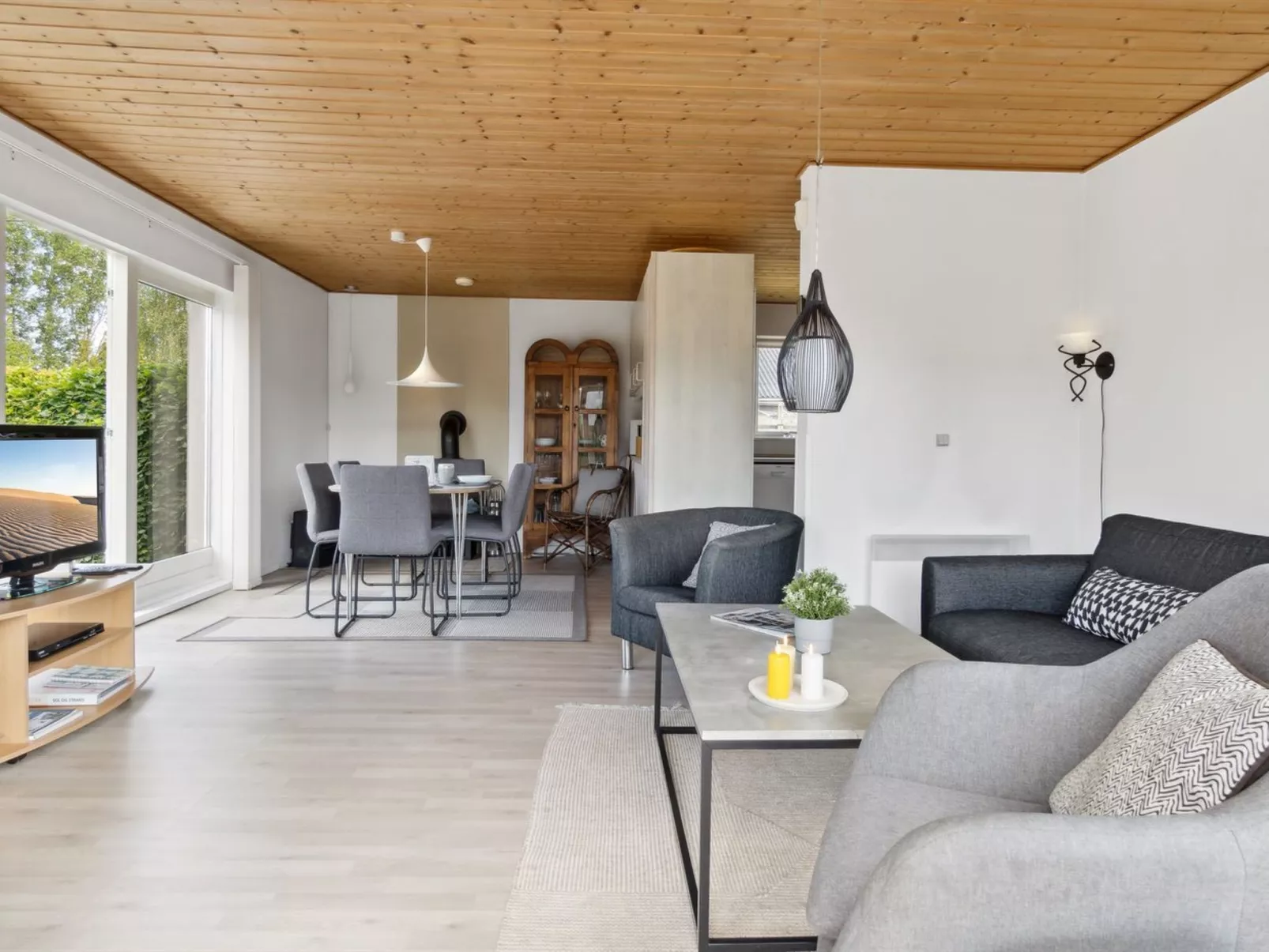 "Onni" - 1km from the sea-Binnen