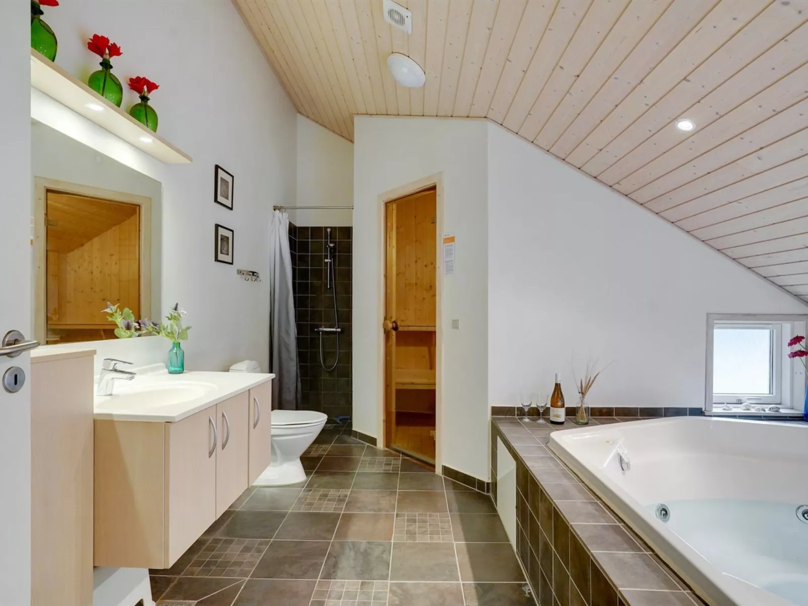 "Alhed" - 650m from the sea-Binnen