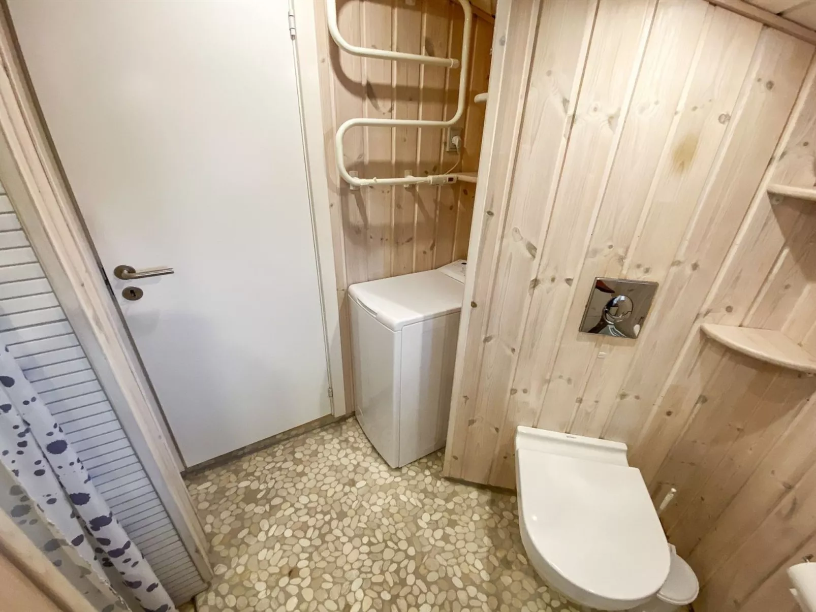 "Laurits" - 300m from the sea-Binnen