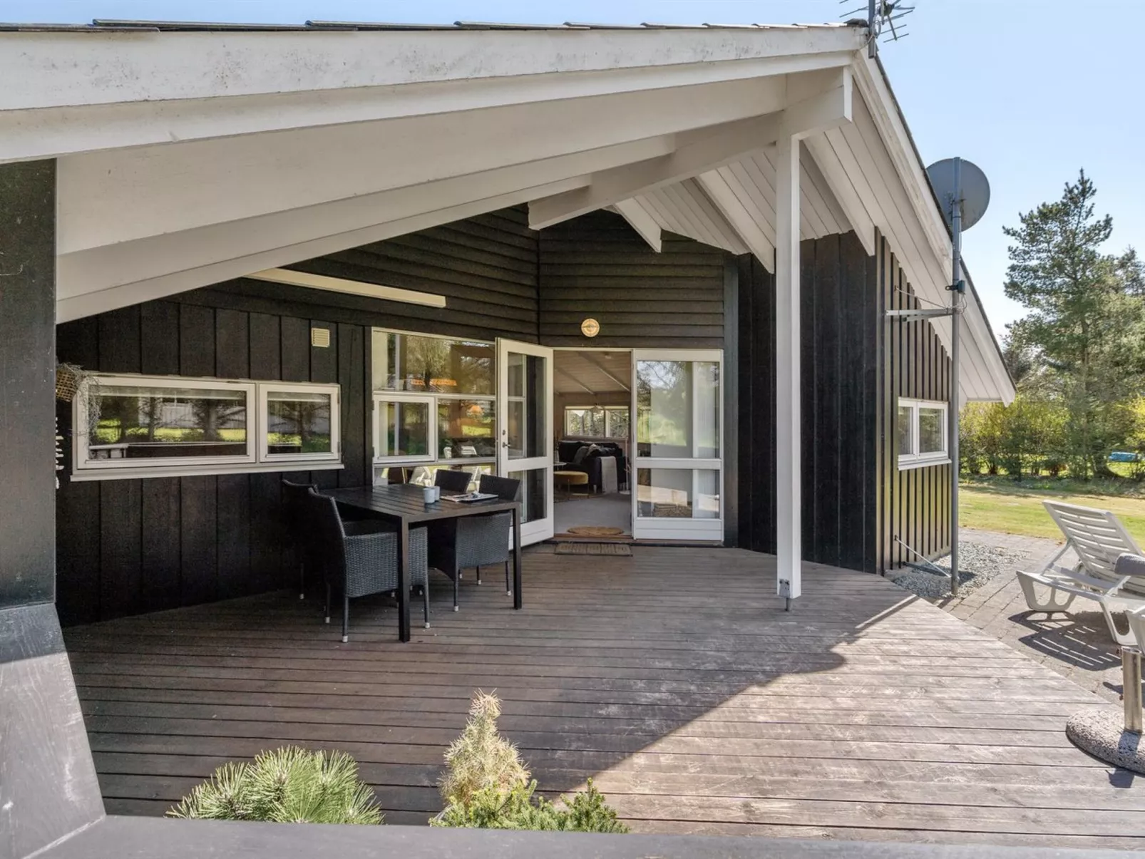 "Lovisa" - 500m from the sea-Buiten